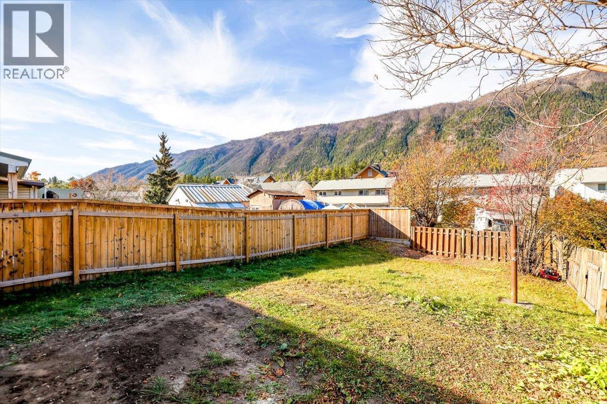 425b Mountain Ash Crescent, Sparwood, British Columbia  V0B 2G0 - Photo 48 - 10393522