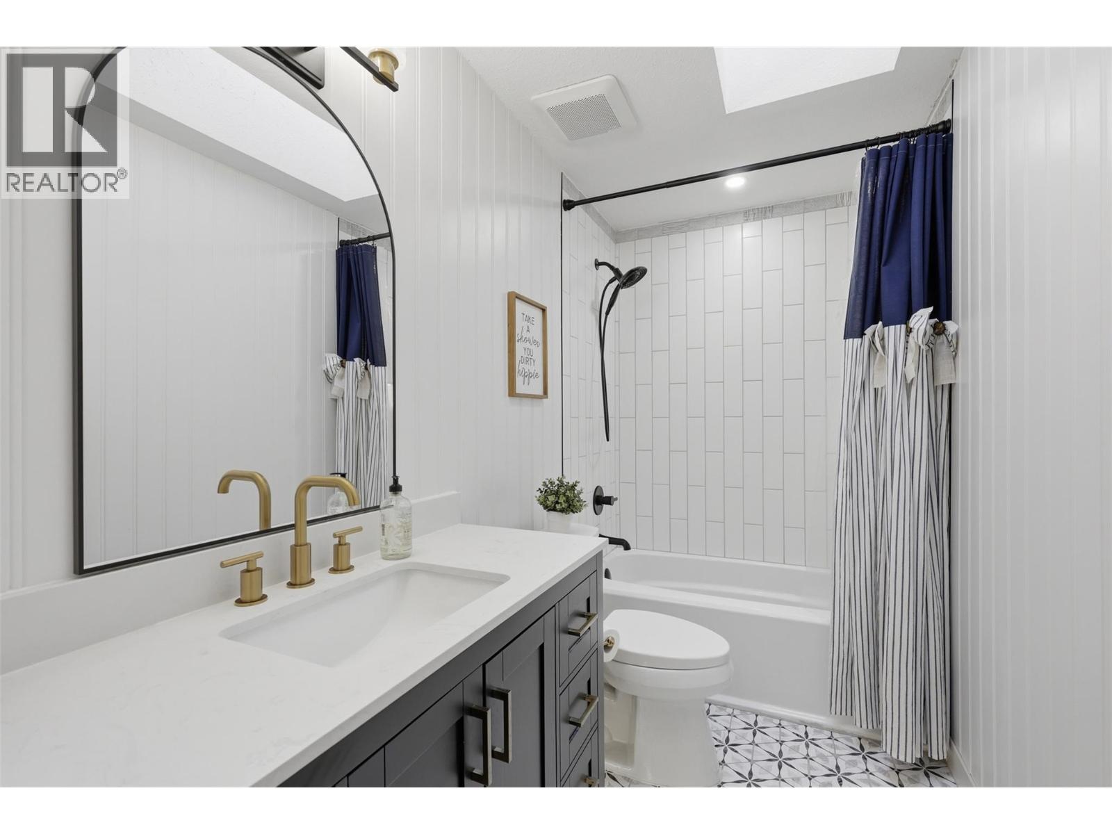 2435 Drummond Court, Kamloops, British Columbia  V2E 1Y1 - Photo 6 - 10403713
