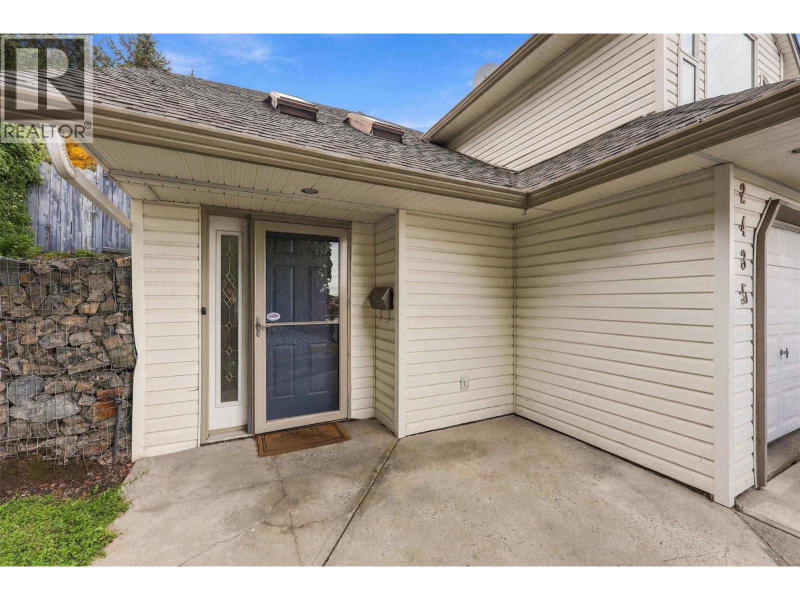 2435 Drummond Court, Kamloops, British Columbia  V2E 1Y1 - Photo 8 - 10403713