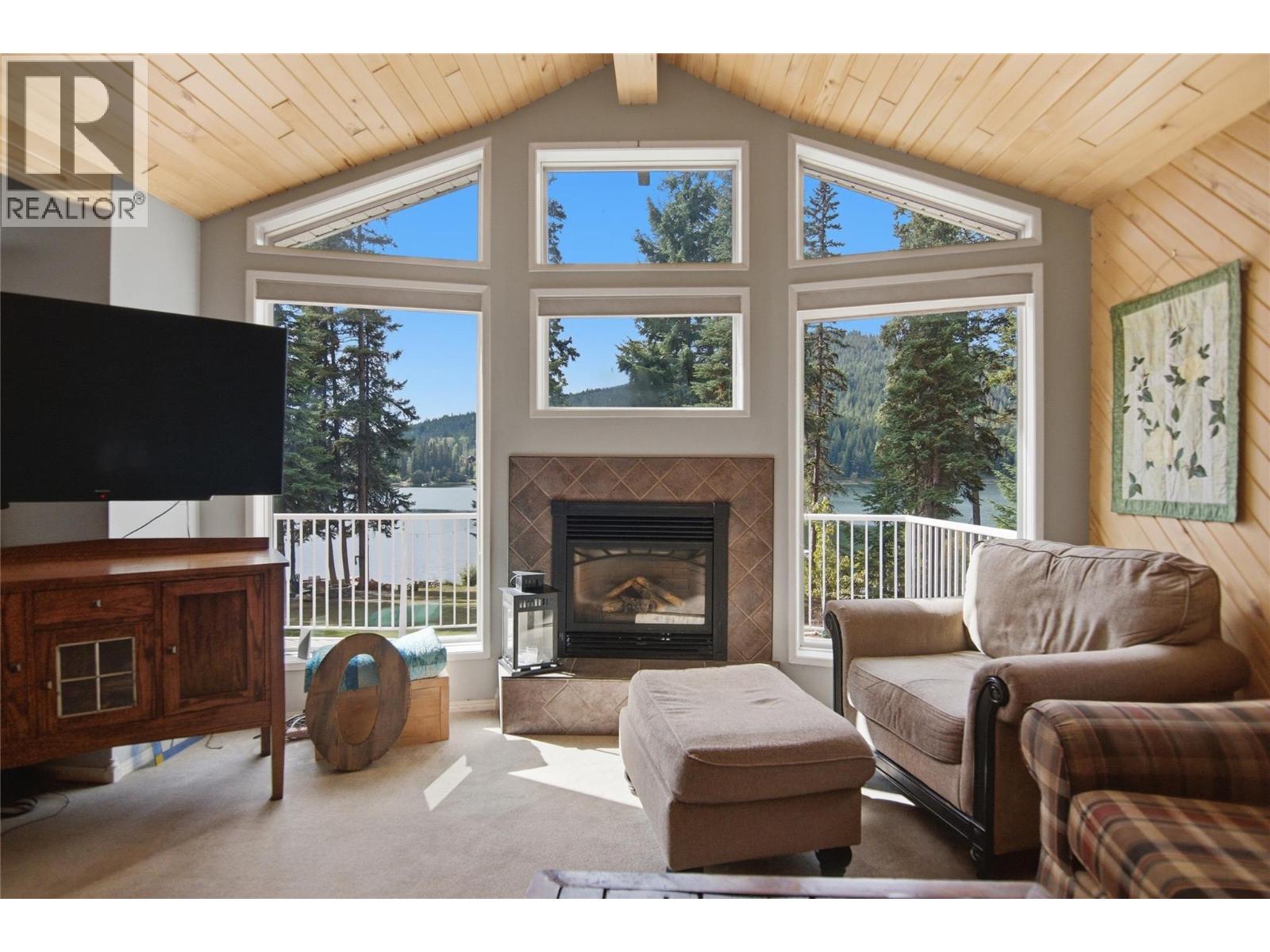 9201 Finlay Road, Kamloops, British Columbia  V0E 1Z1 - Photo 14 - 10403710