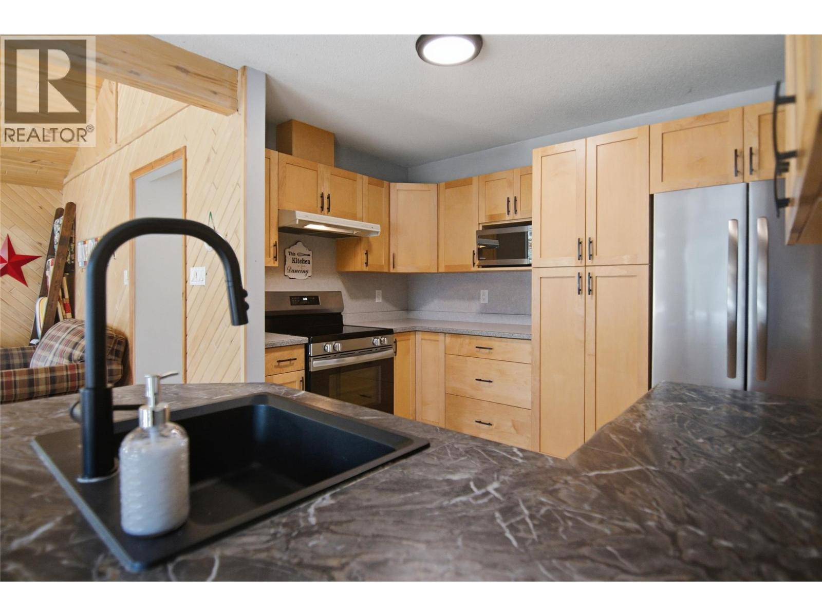 9201 Finlay Road, Kamloops, British Columbia  V0E 1Z1 - Photo 19 - 10403710