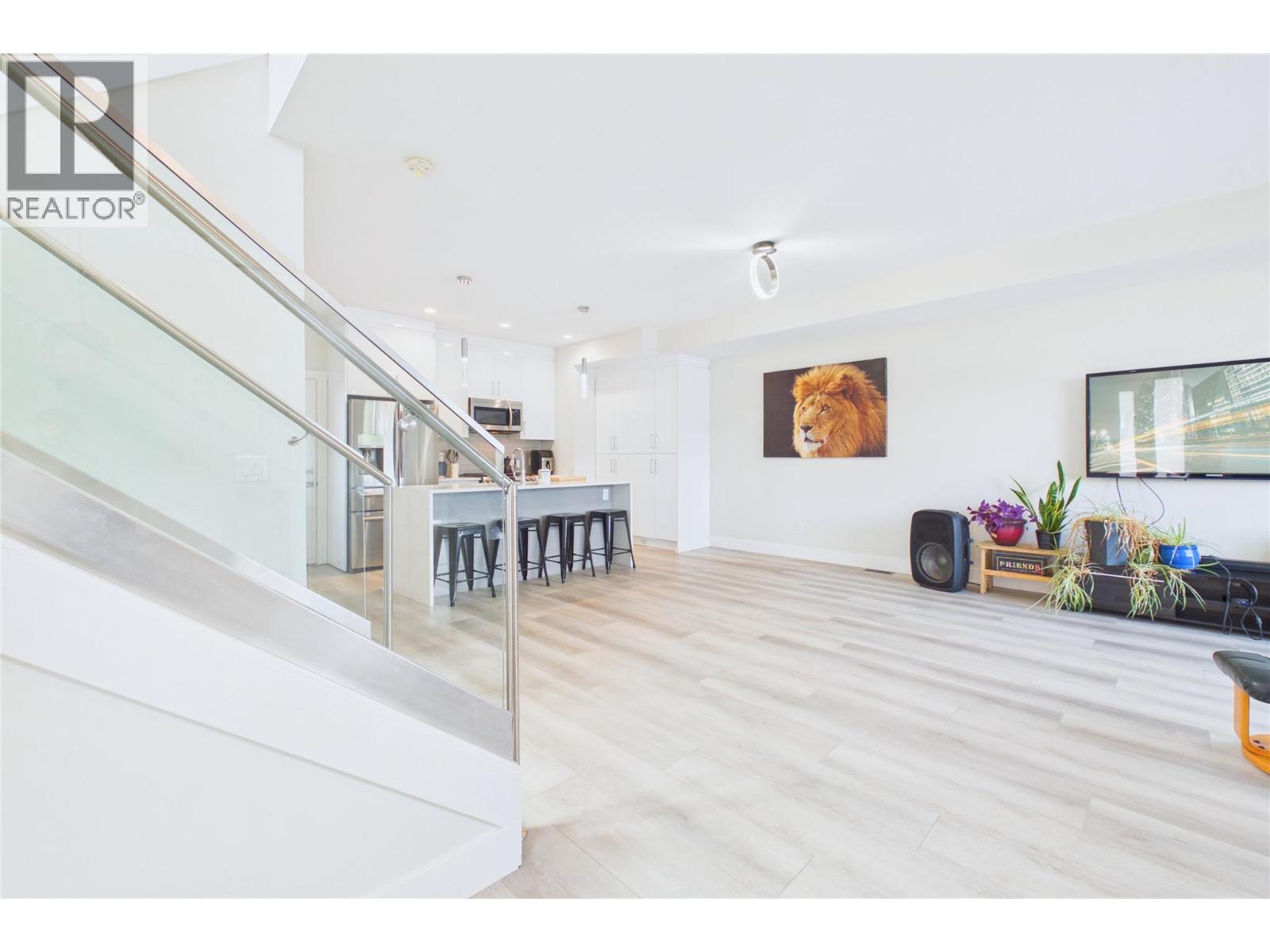115 Wyndham Crescent Unit# 7, Kelowna, British Columbia  V1V 1Z2 - Photo 2 - 10403333