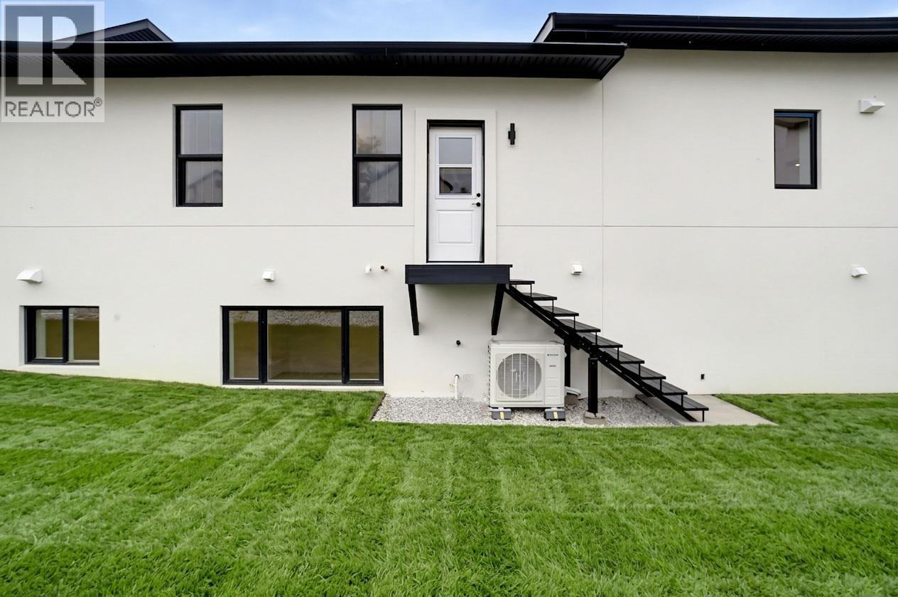 1080 9 Avenue Ne Unit# 1 Lot# Proposed, Salmon Arm, British Columbia  V1E 4A8 - Photo 33 - 10403569
