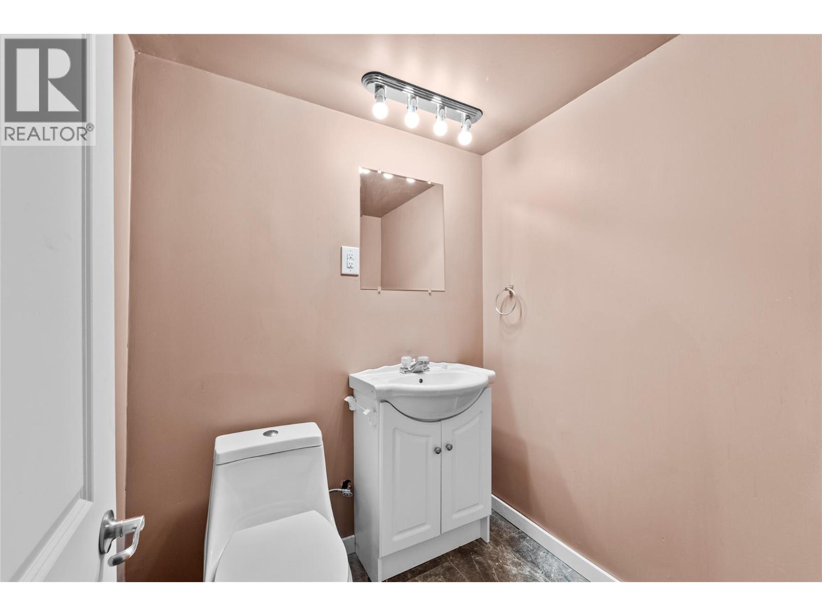 1195 14th Street Unit# 33, Kamloops, British Columbia  V2B 8L1 - Photo 32 - 10398756