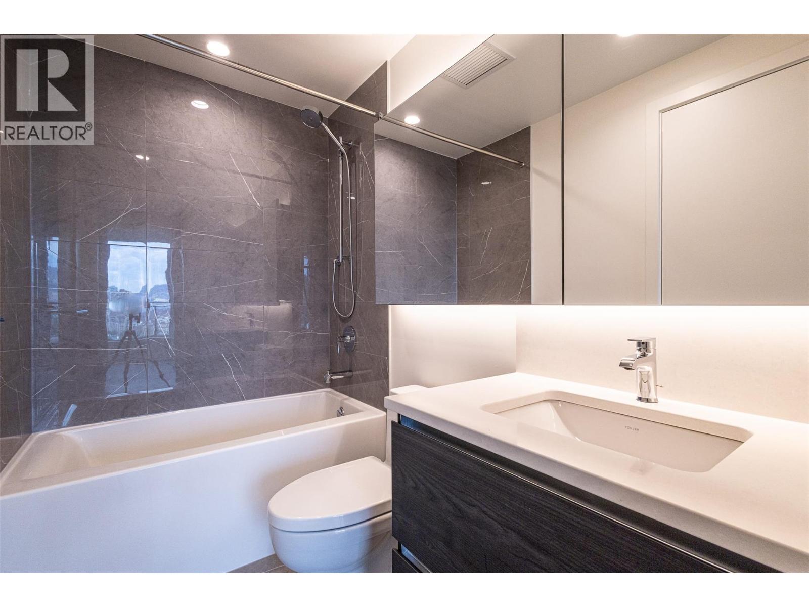 238 Leon Avenue Unit# 1401, Kelowna, British Columbia  V1Y 0N6 - Photo 13 - 10403717