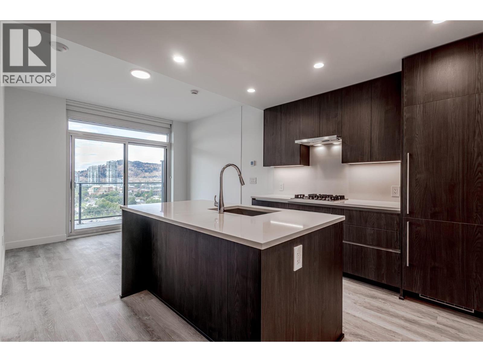 238 Leon Avenue Unit# 1401, Kelowna, British Columbia  V1Y 0N6 - Photo 2 - 10403717