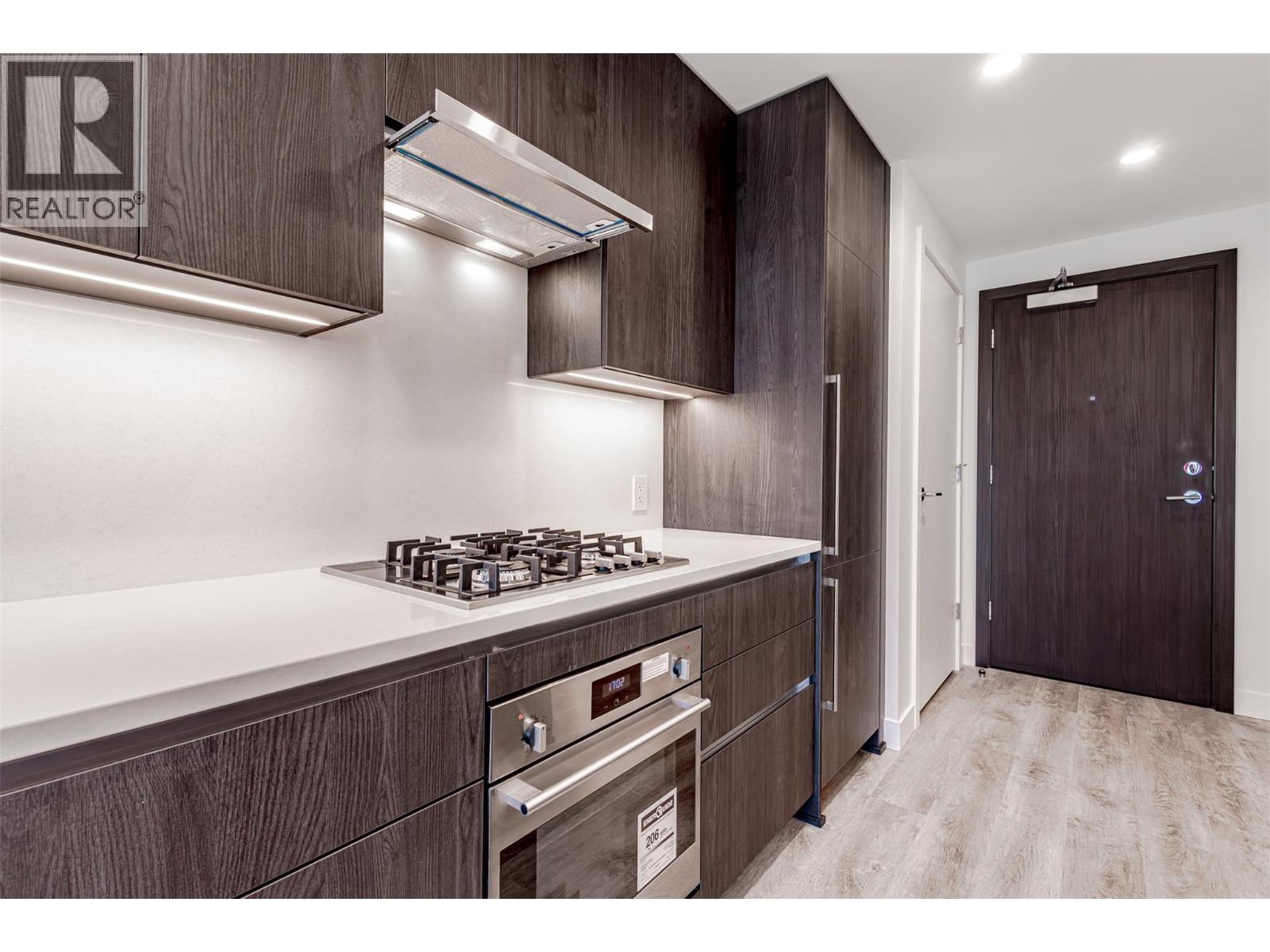 238 Leon Avenue Unit# 1401, Kelowna, British Columbia  V1Y 0N6 - Photo 3 - 10403717