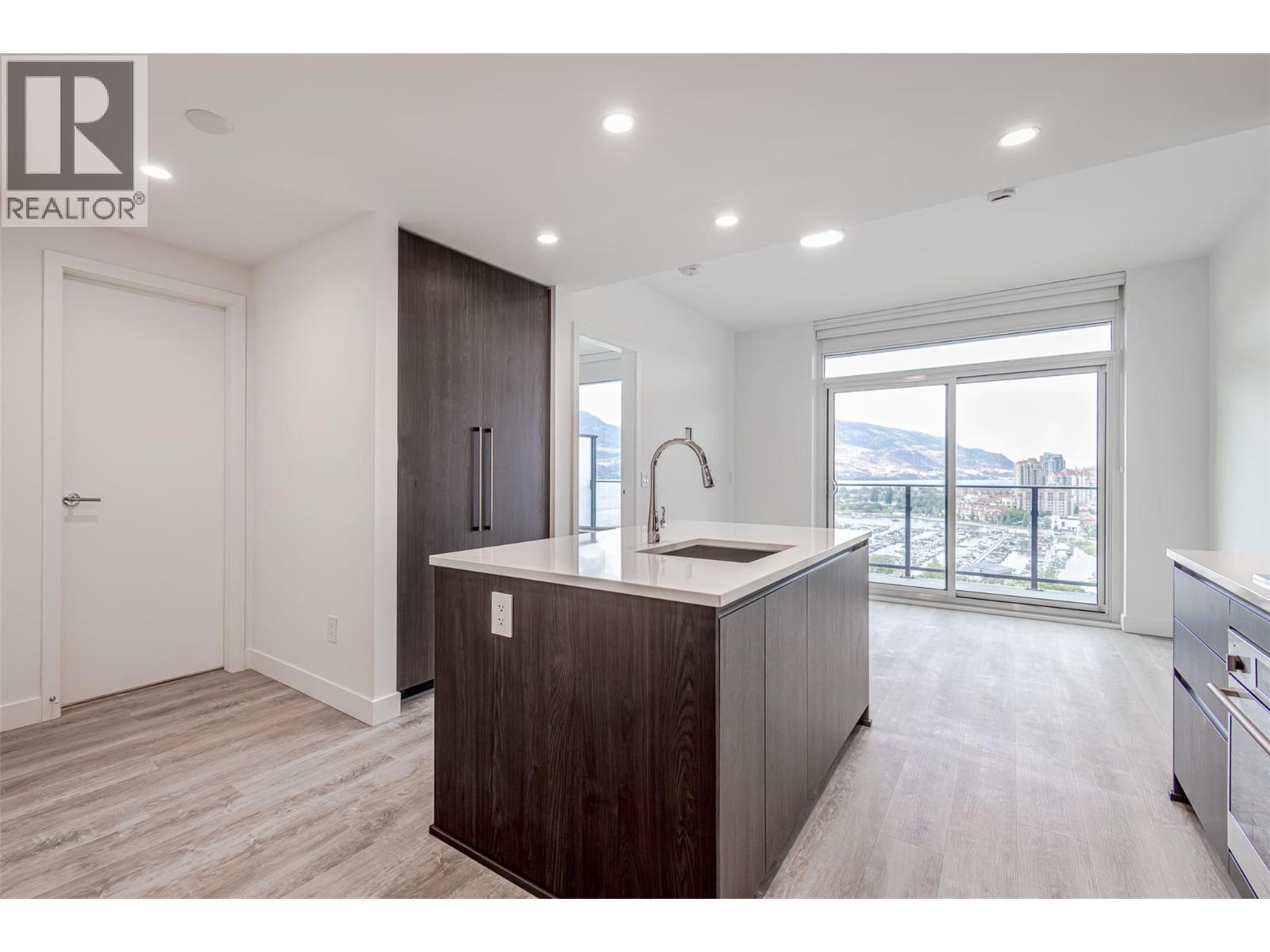 238 Leon Avenue Unit# 1401, Kelowna, British Columbia  V1Y 0N6 - Photo 5 - 10403717