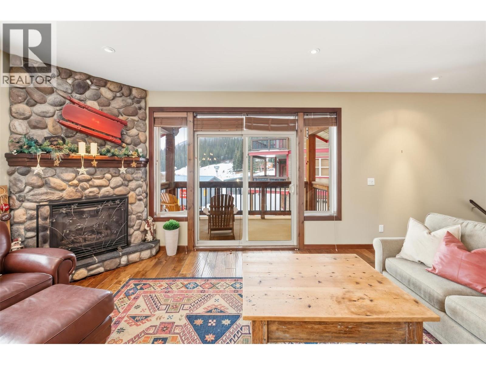 360 Strayhorse Road Unit# 31, Apex Mountain, British Columbia  V2A 0E2 - Photo 8 - 10403473