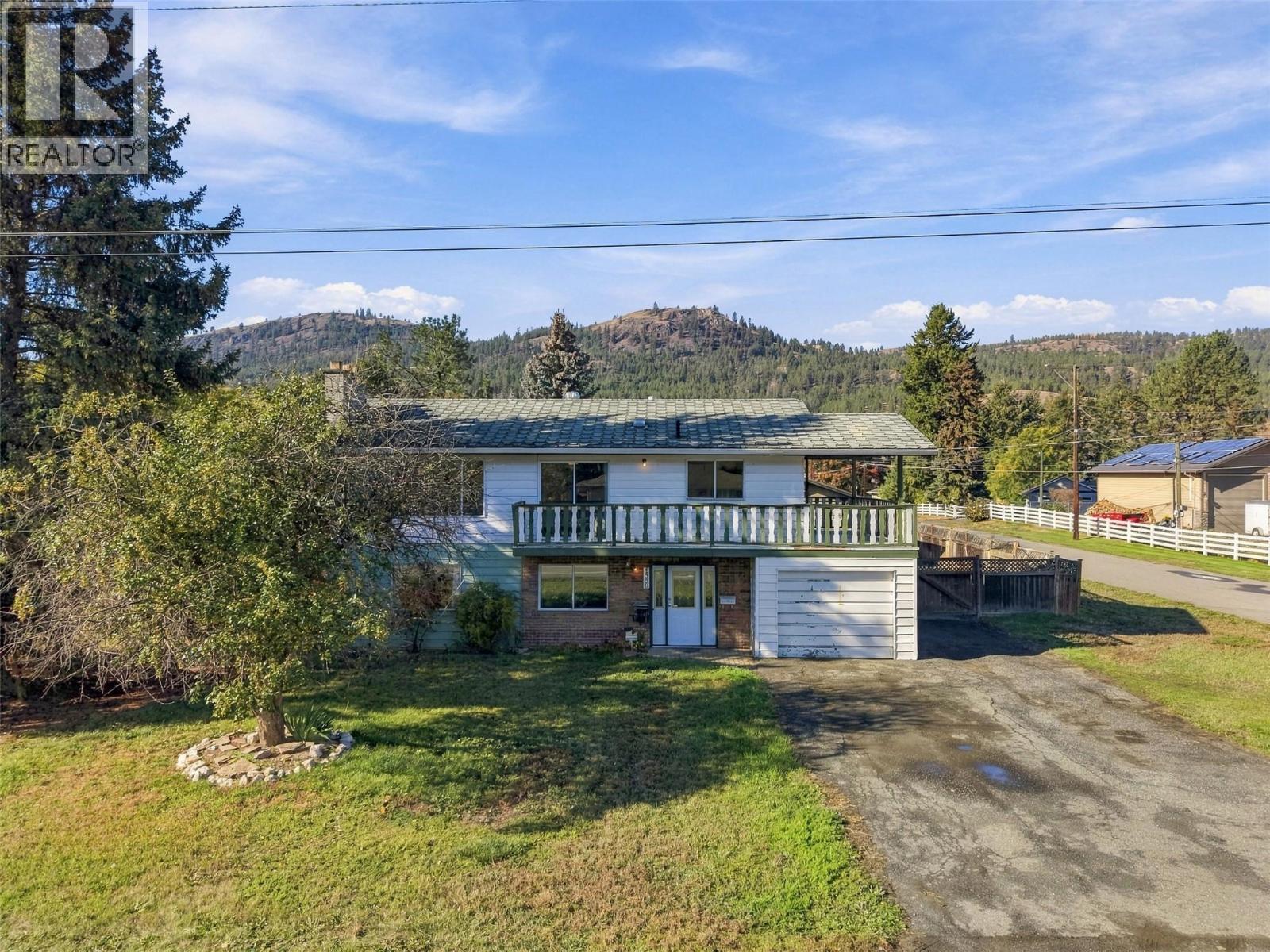 4569 Spurraway Road, Kamloops, British Columbia  V2H 1M8 - Photo 1 - 10403393