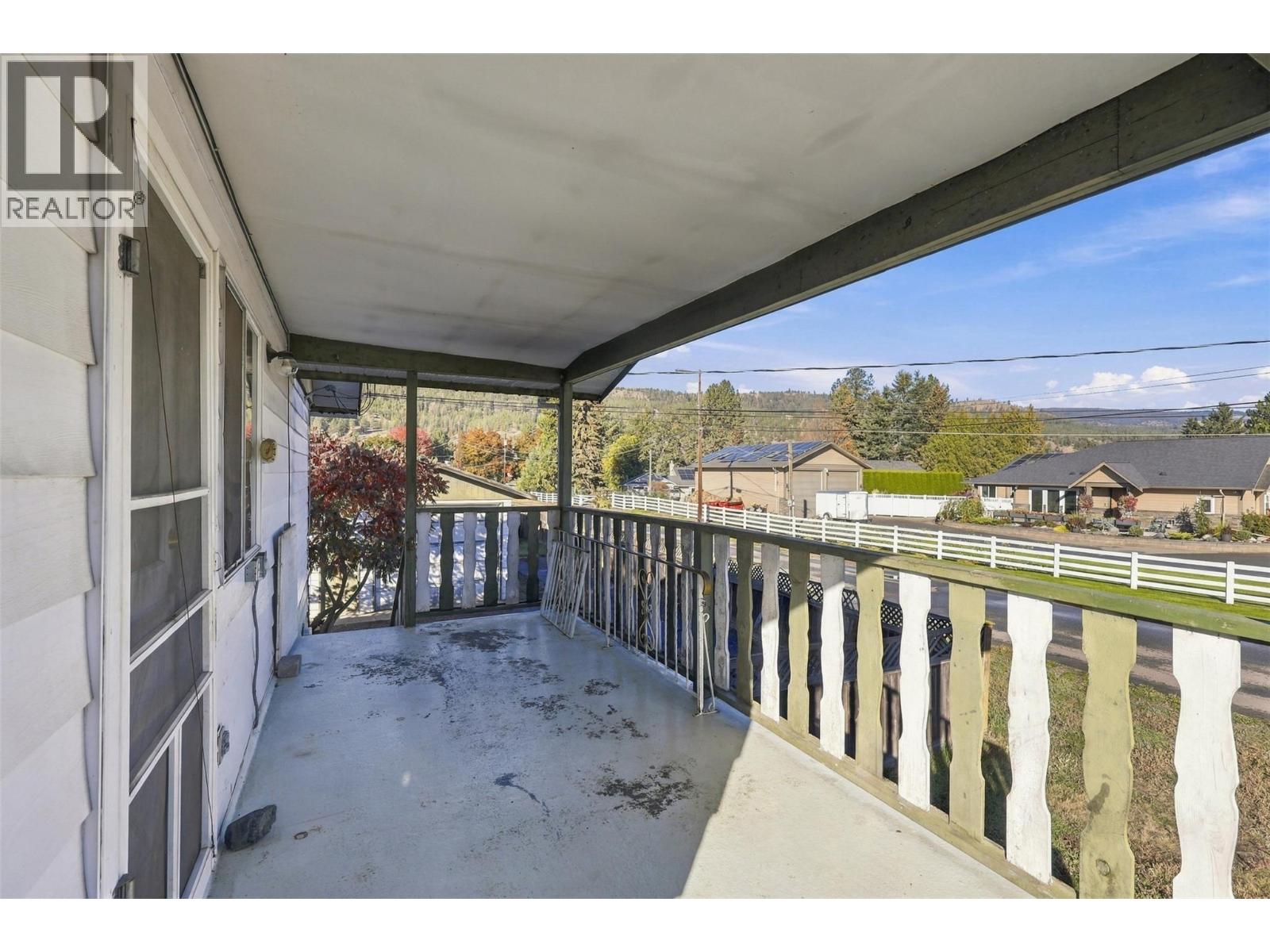 4569 Spurraway Road, Kamloops, British Columbia  V2H 1M8 - Photo 16 - 10403393