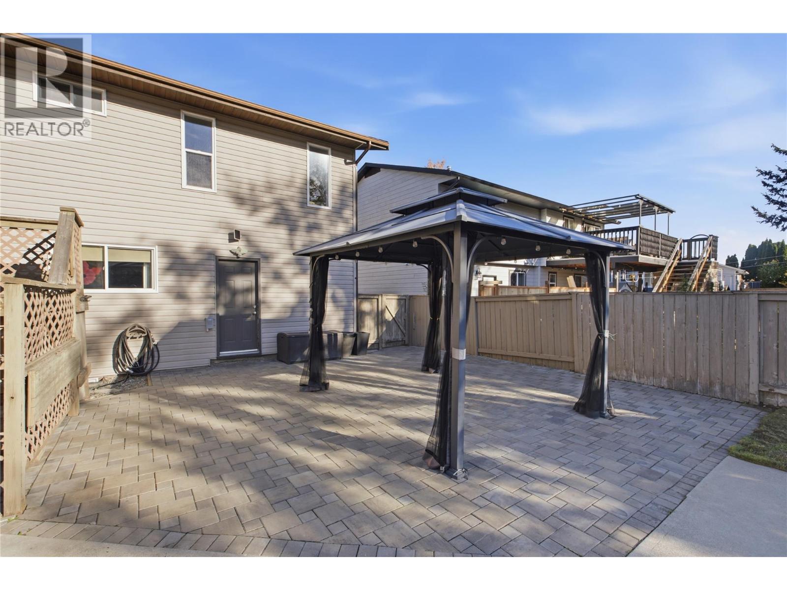 460 Sentinel Court, Kamloops, British Columbia  V2E 2G6 - Photo 12 - 10403651