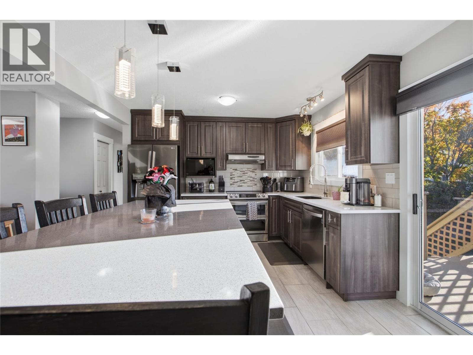 460 Sentinel Court, Kamloops, British Columbia  V2E 2G6 - Photo 25 - 10403651