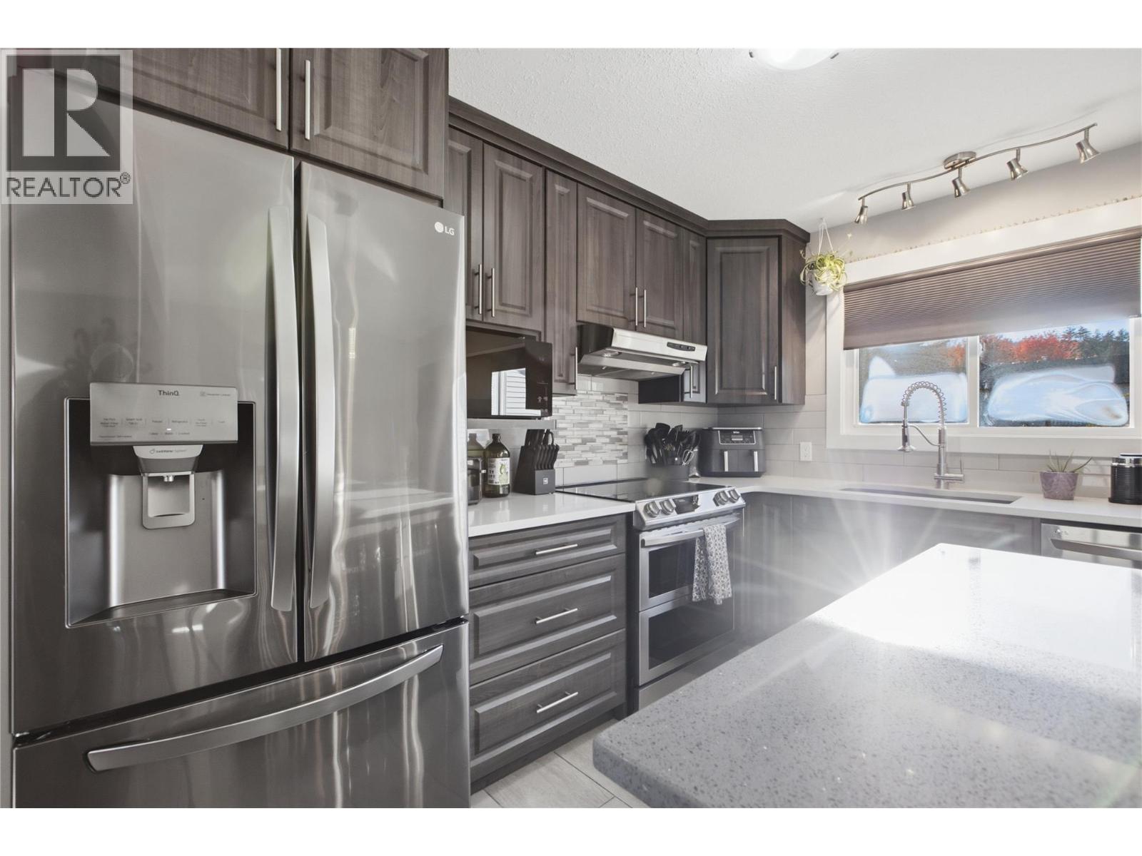 460 Sentinel Court, Kamloops, British Columbia  V2E 2G6 - Photo 26 - 10403651