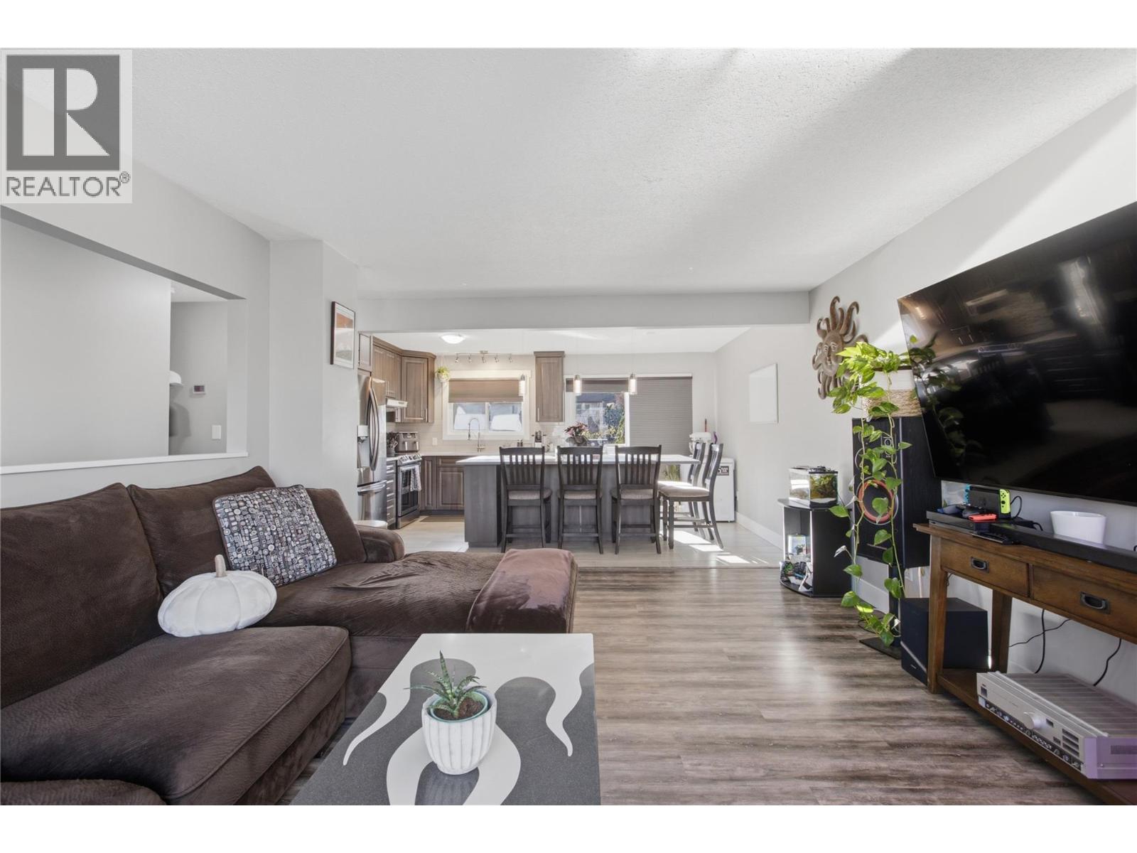 460 Sentinel Court, Kamloops, British Columbia  V2E 2G6 - Photo 28 - 10403651