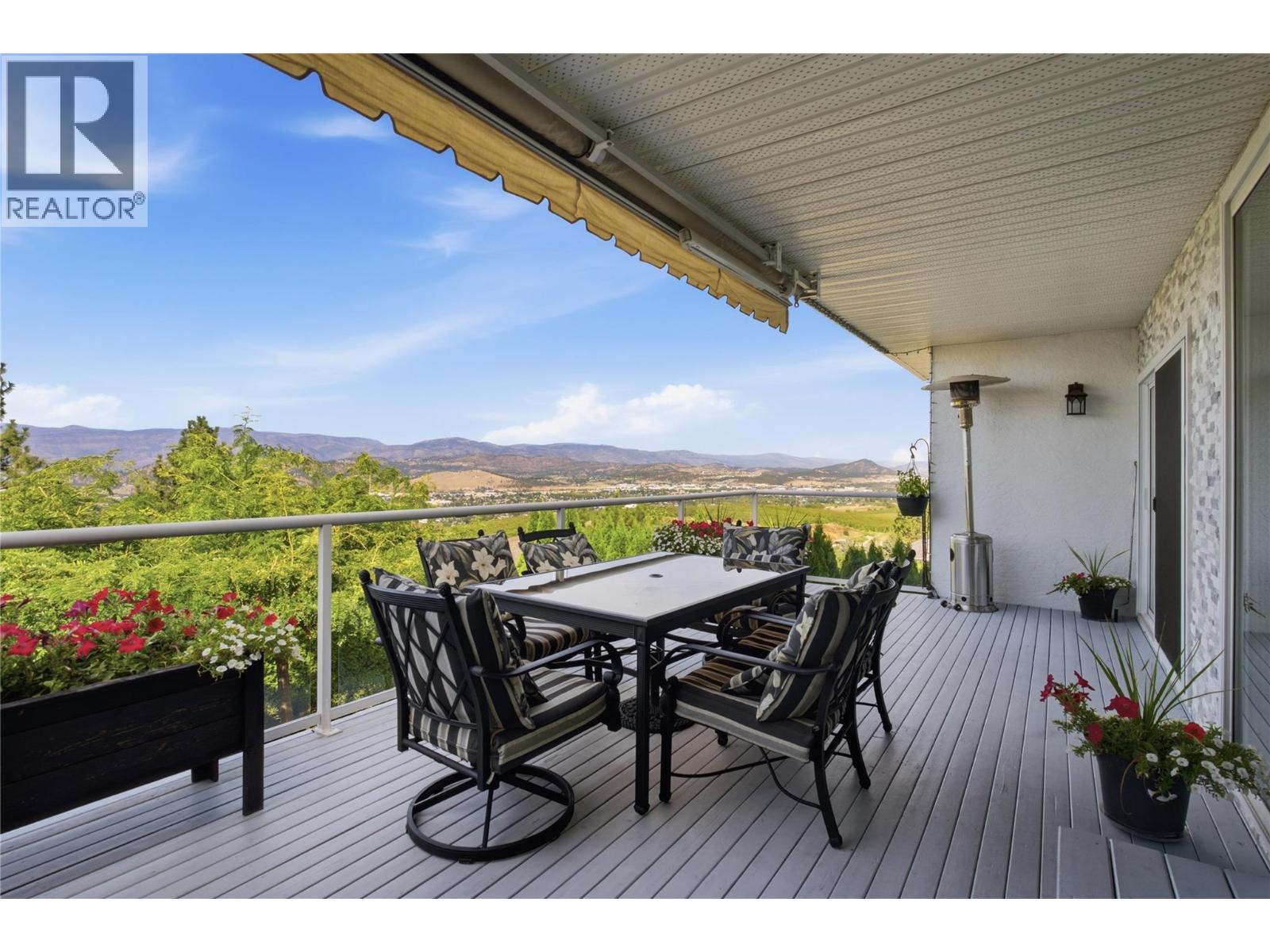 724 Lone Pine Drive, Kelowna, British Columbia  V1P 1A1 - Photo 2 - 10403716