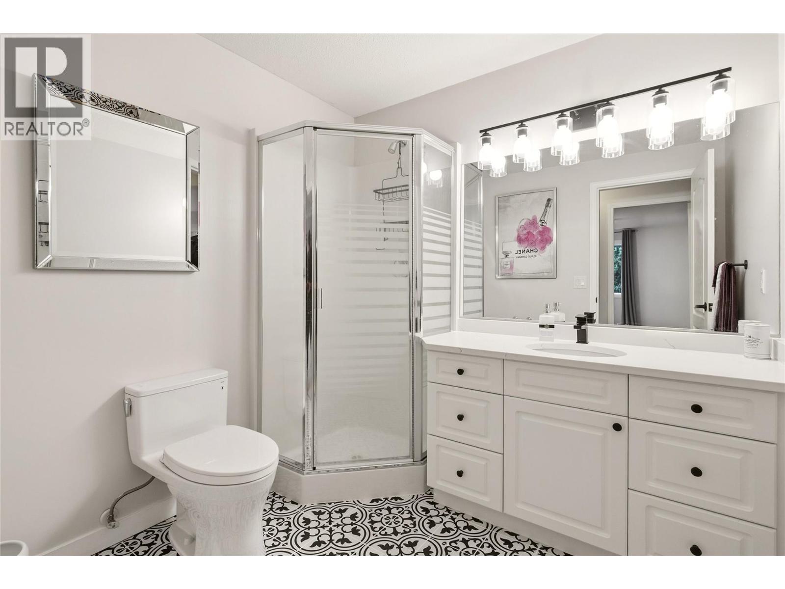 724 Lone Pine Drive, Kelowna, British Columbia  V1P 1A1 - Photo 39 - 10403716