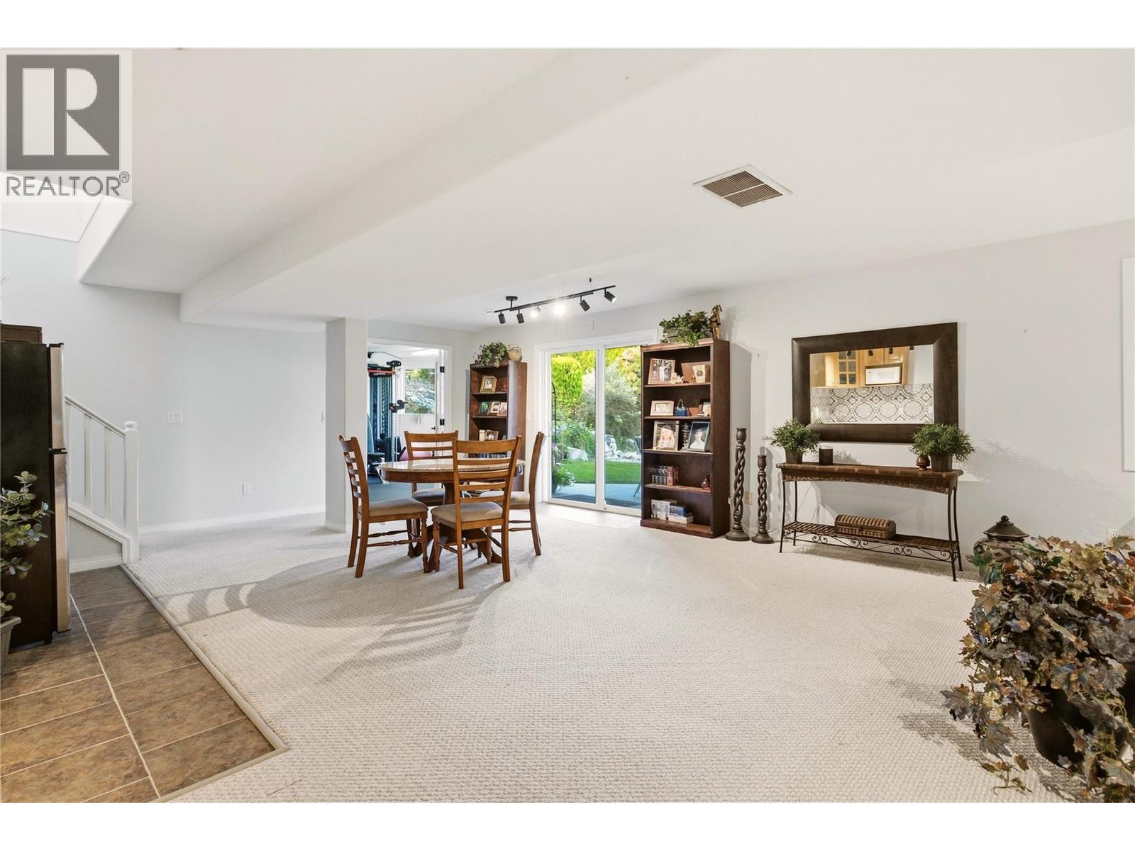 724 Lone Pine Drive, Kelowna, British Columbia  V1P 1A1 - Photo 40 - 10403716