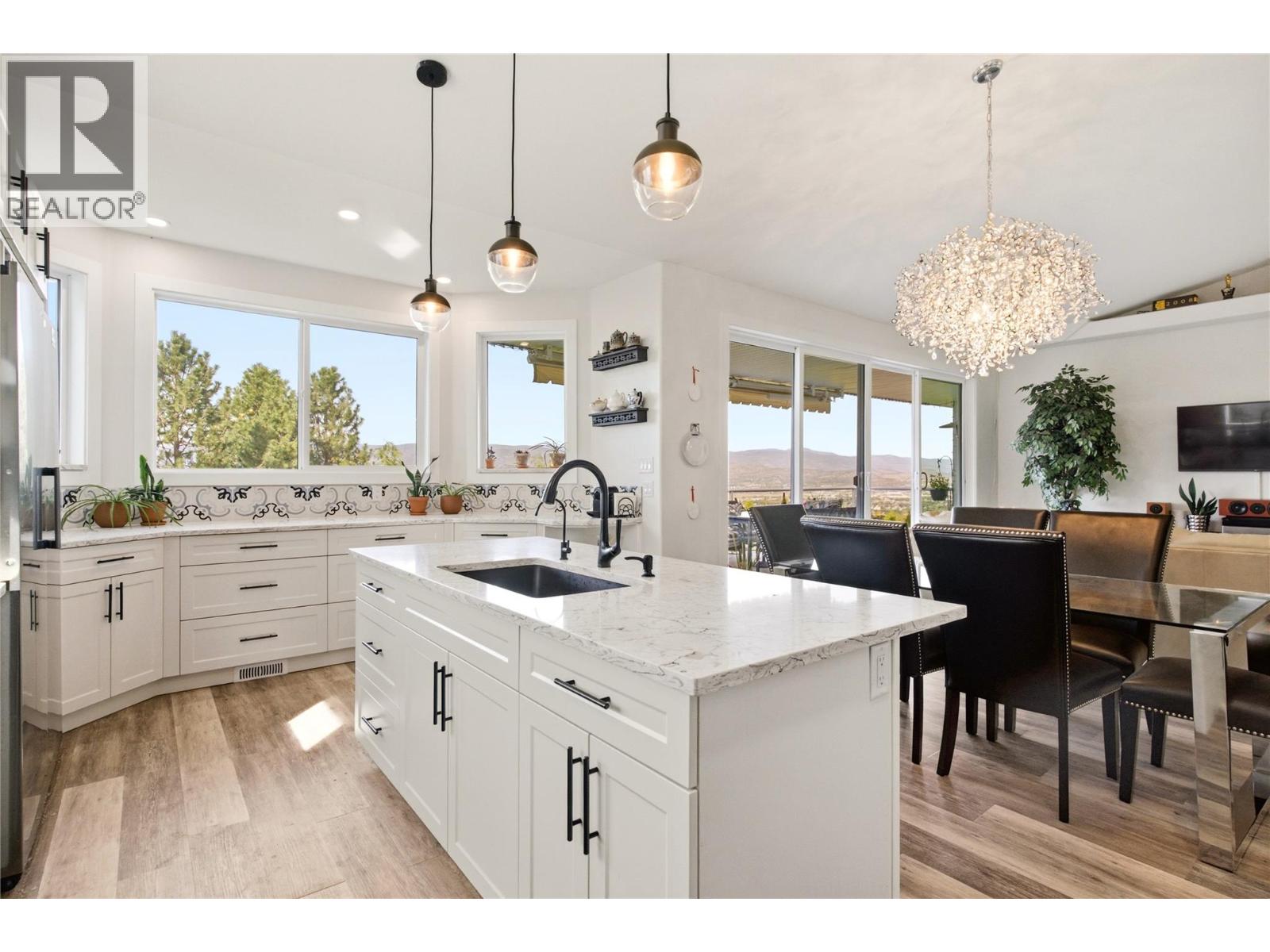 724 Lone Pine Drive, Kelowna, British Columbia  V1P 1A1 - Photo 7 - 10403716