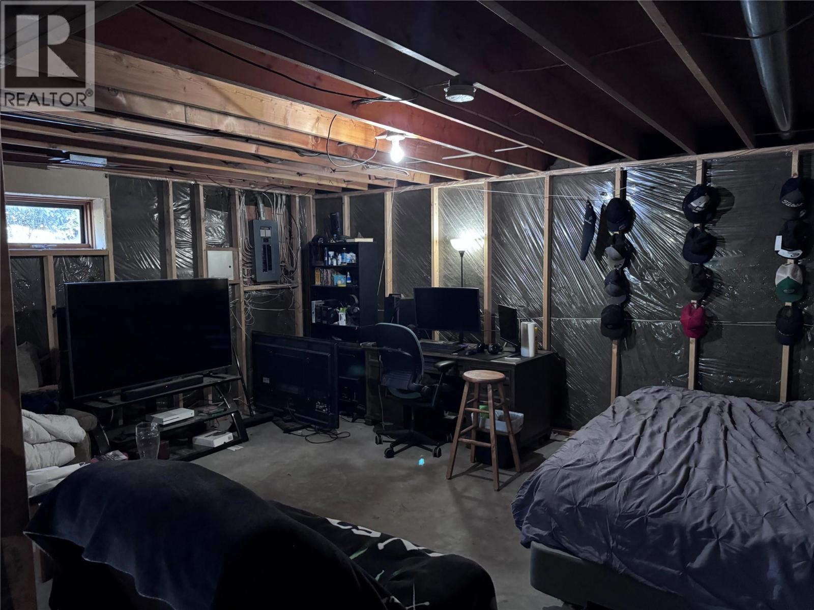 243 Winnipeg Avenue, Grand Forks, British Columbia  V0H 1H0 - Photo 29 - 10403702