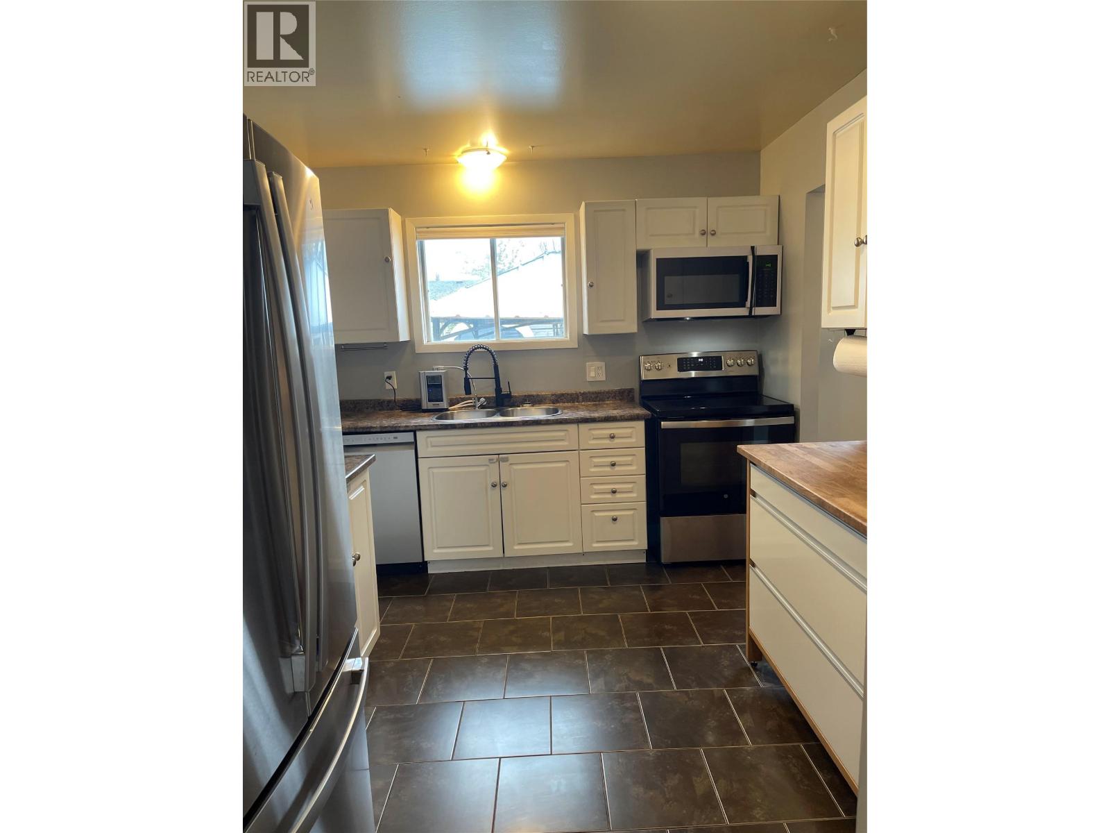 107 Peace River Crescent, Tumbler Ridge, British Columbia  V0C 2W0 - Photo 5 - 10403376