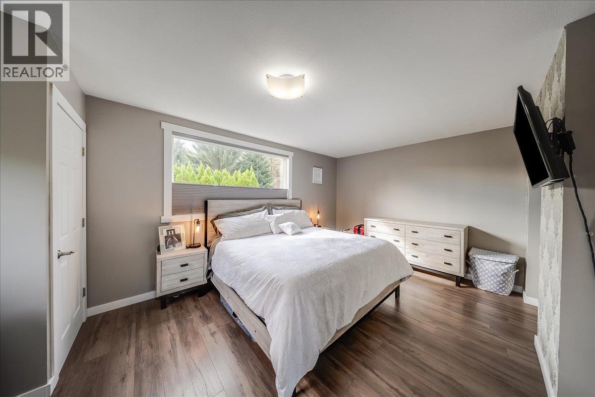 710 10th Avenue, Montrose, British Columbia  V0G 1P0 - Photo 18 - 10403311