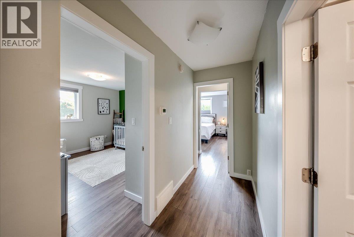 710 10th Avenue, Montrose, British Columbia  V0G 1P0 - Photo 22 - 10403311