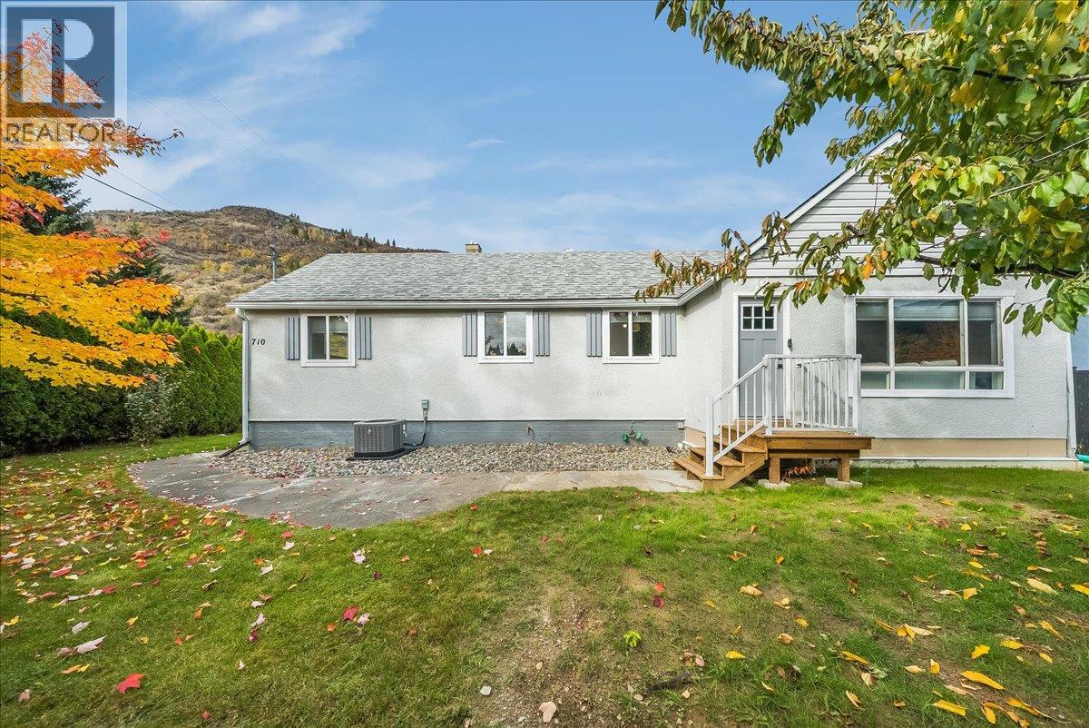 710 10th Avenue, Montrose, British Columbia  V0G 1P0 - Photo 42 - 10403311