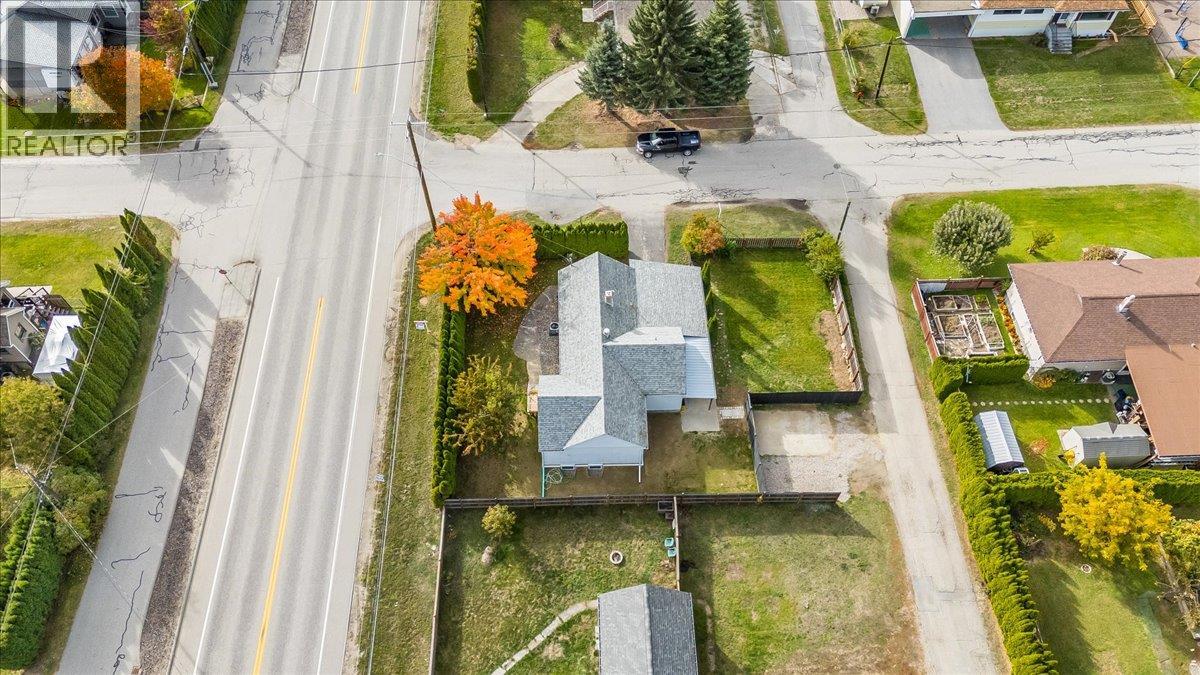 710 10th Avenue, Montrose, British Columbia  V0G 1P0 - Photo 48 - 10403311