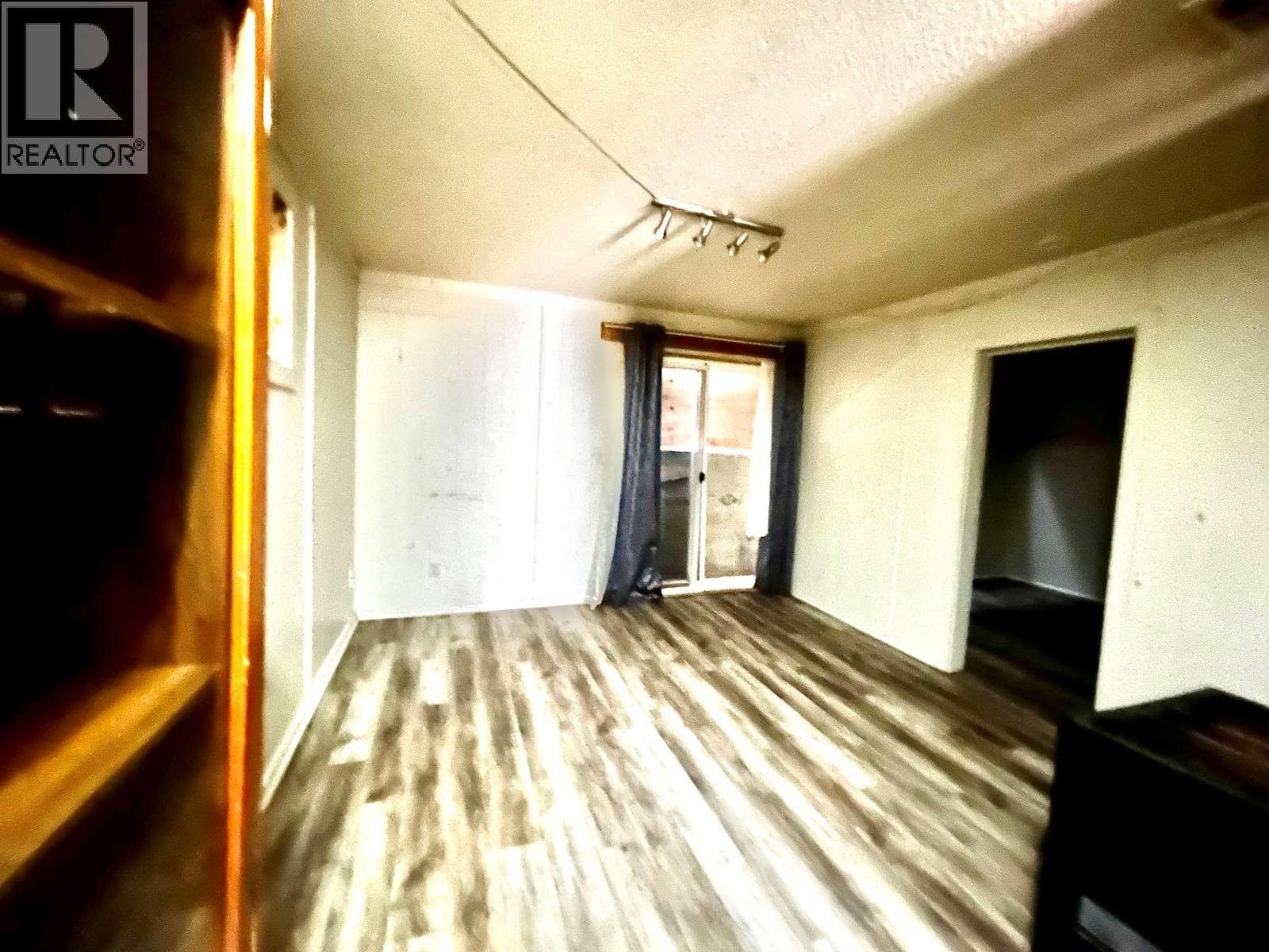 1990 Houston Street, Merritt, British Columbia  V1K 1A1 - Photo 3 - 10403764