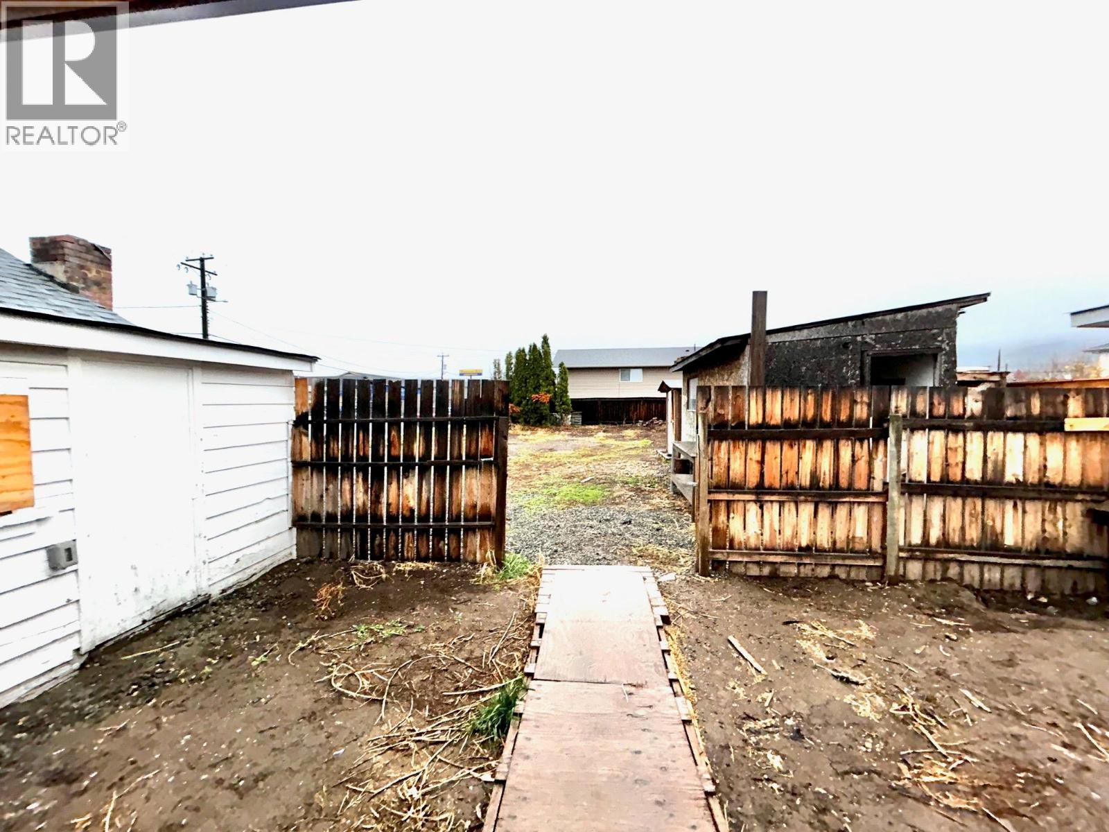 1990 Houston Street, Merritt, British Columbia  V1K 1A1 - Photo 5 - 10403764
