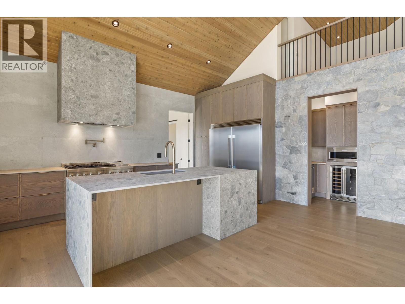 2495 Pinnacle Ridge Drive, West Kelowna, British Columbia  V4T 0E3 - Photo 4 - 10403733