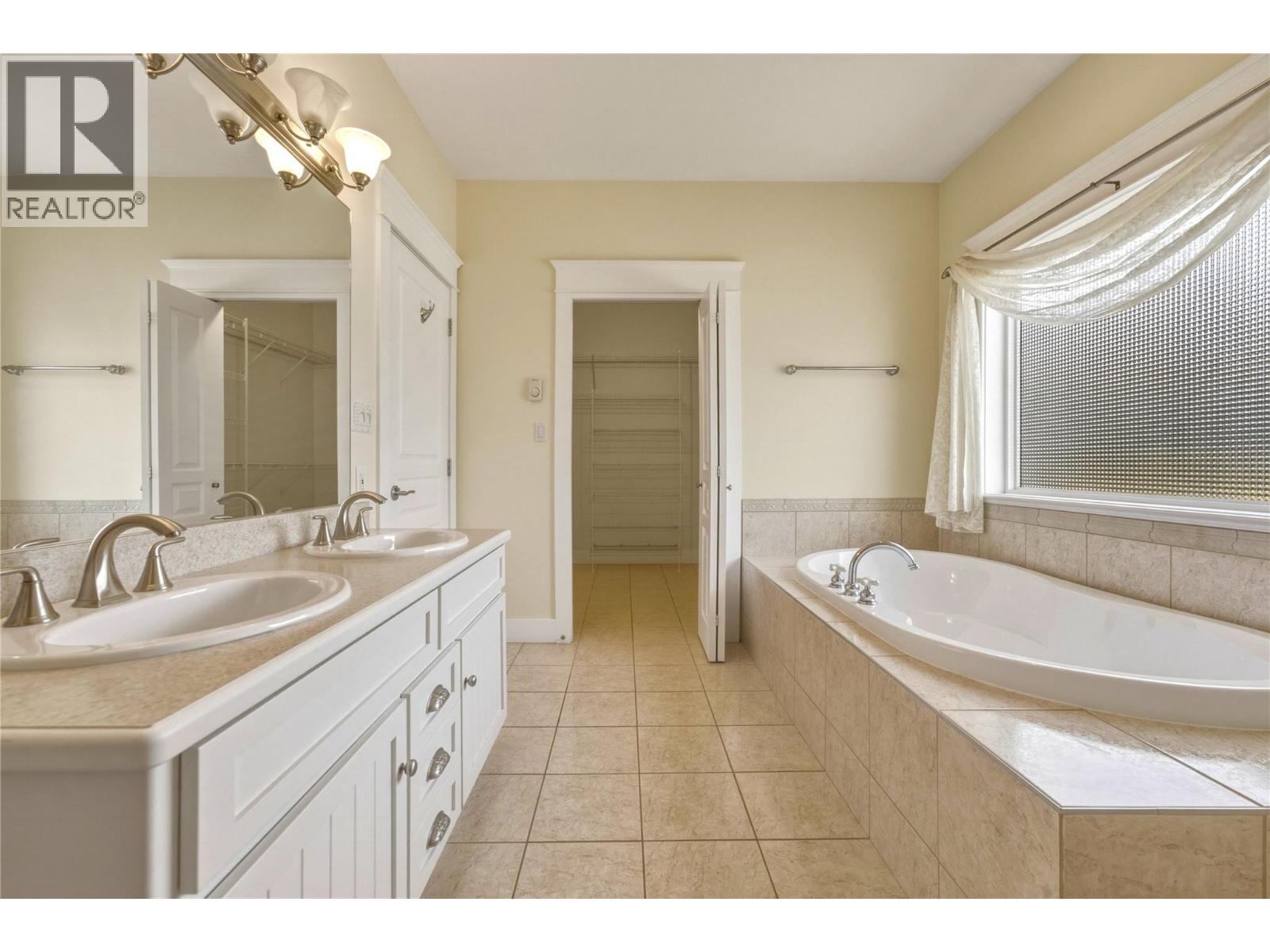 55 Peregrine Way, Vernon, British Columbia  V1H 1E4 - Photo 29 - 10403643