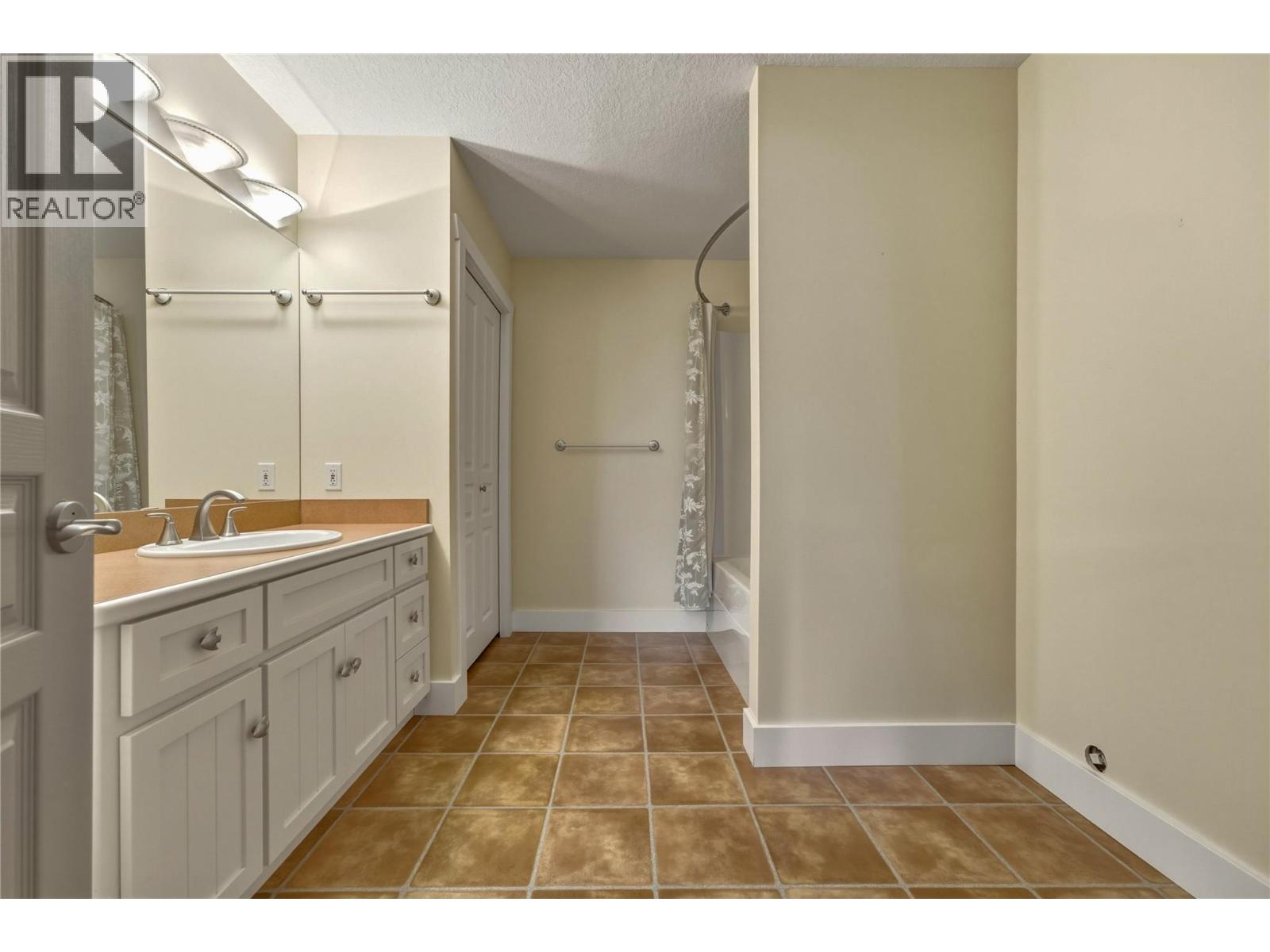 55 Peregrine Way, Vernon, British Columbia  V1H 1E4 - Photo 41 - 10403643