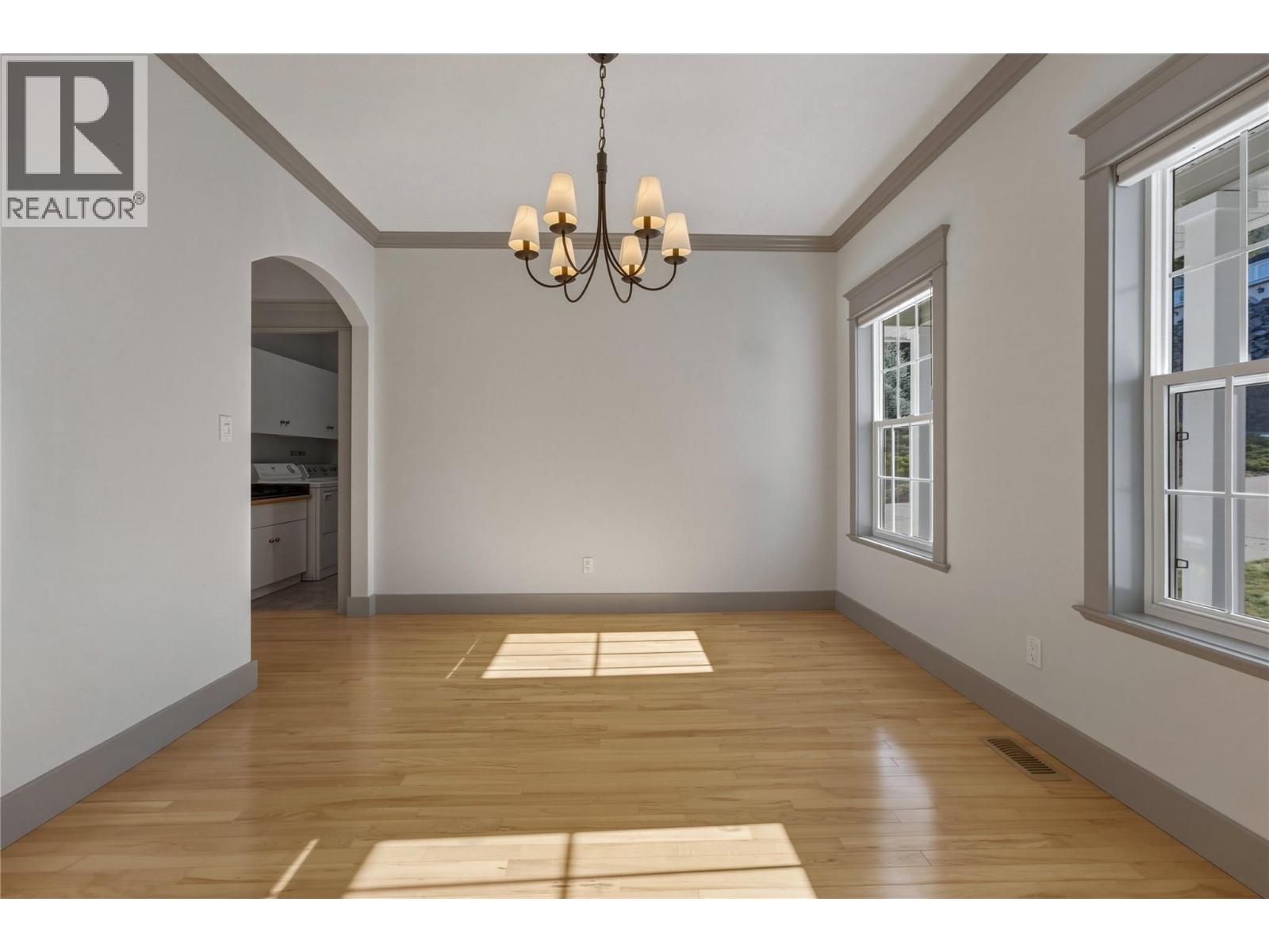 55 Peregrine Way, Vernon, British Columbia  V1H 1E4 - Photo 6 - 10403643
