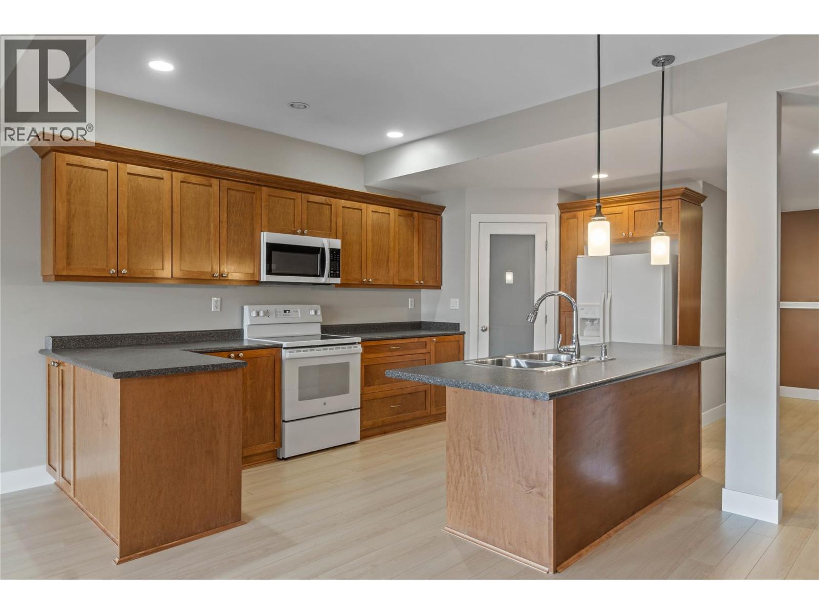 4732 Uplands Drive, Kamloops, British Columbia  V2C 6S9 - Photo 43 - 10401789