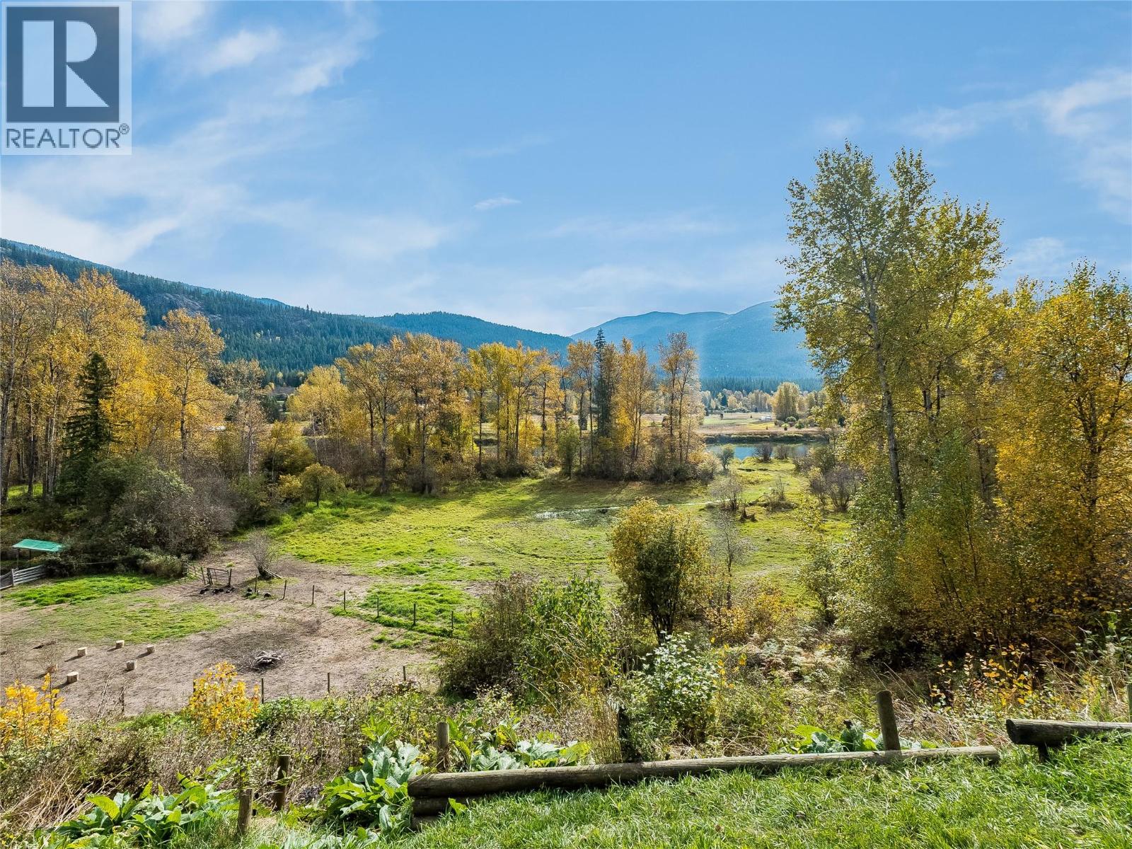 6238 Youngs Road, Winlaw, British Columbia  V0G 2J0 - Photo 11 - 10403537
