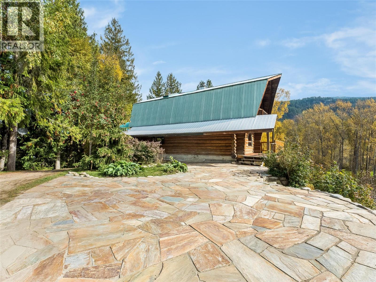 6238 Youngs Road, Winlaw, British Columbia  V0G 2J0 - Photo 12 - 10403537