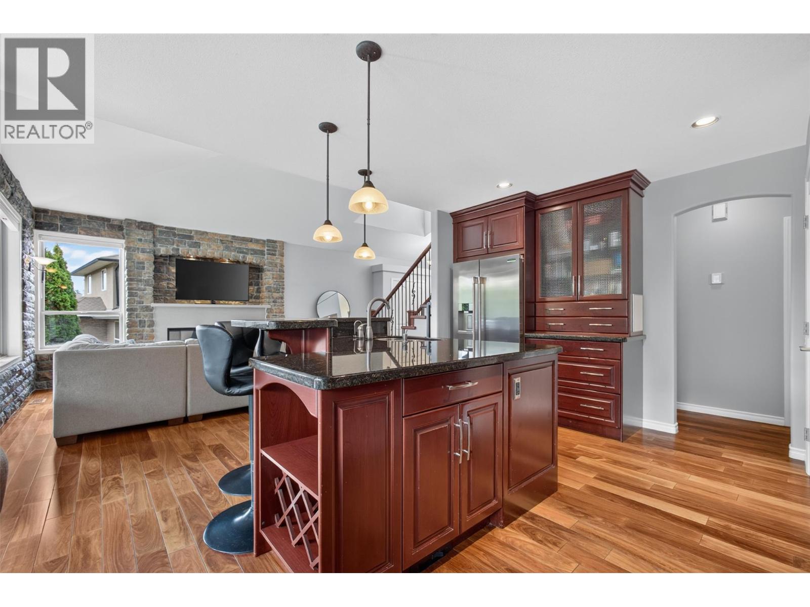 2512 Selkirk Drive, Kelowna, British Columbia  V1V 2V6 - Photo 13 - 10402781