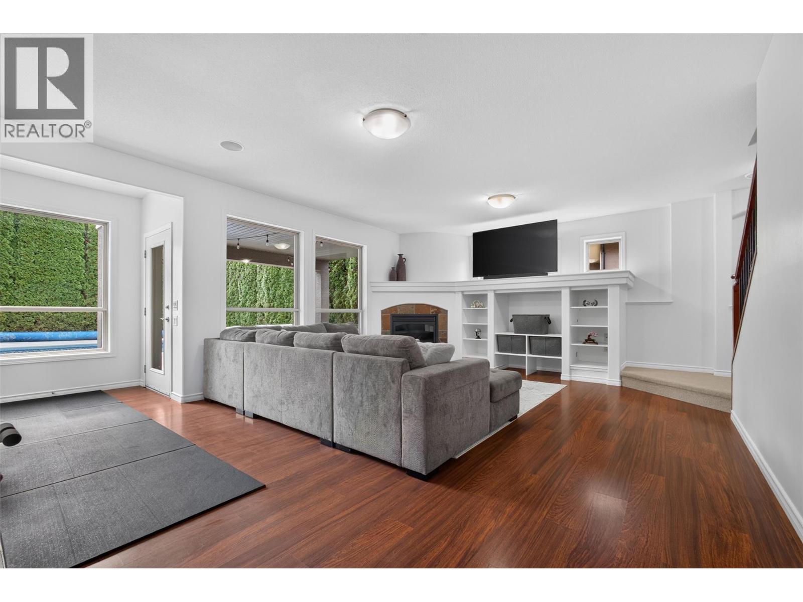 2512 Selkirk Drive, Kelowna, British Columbia  V1V 2V6 - Photo 37 - 10402781