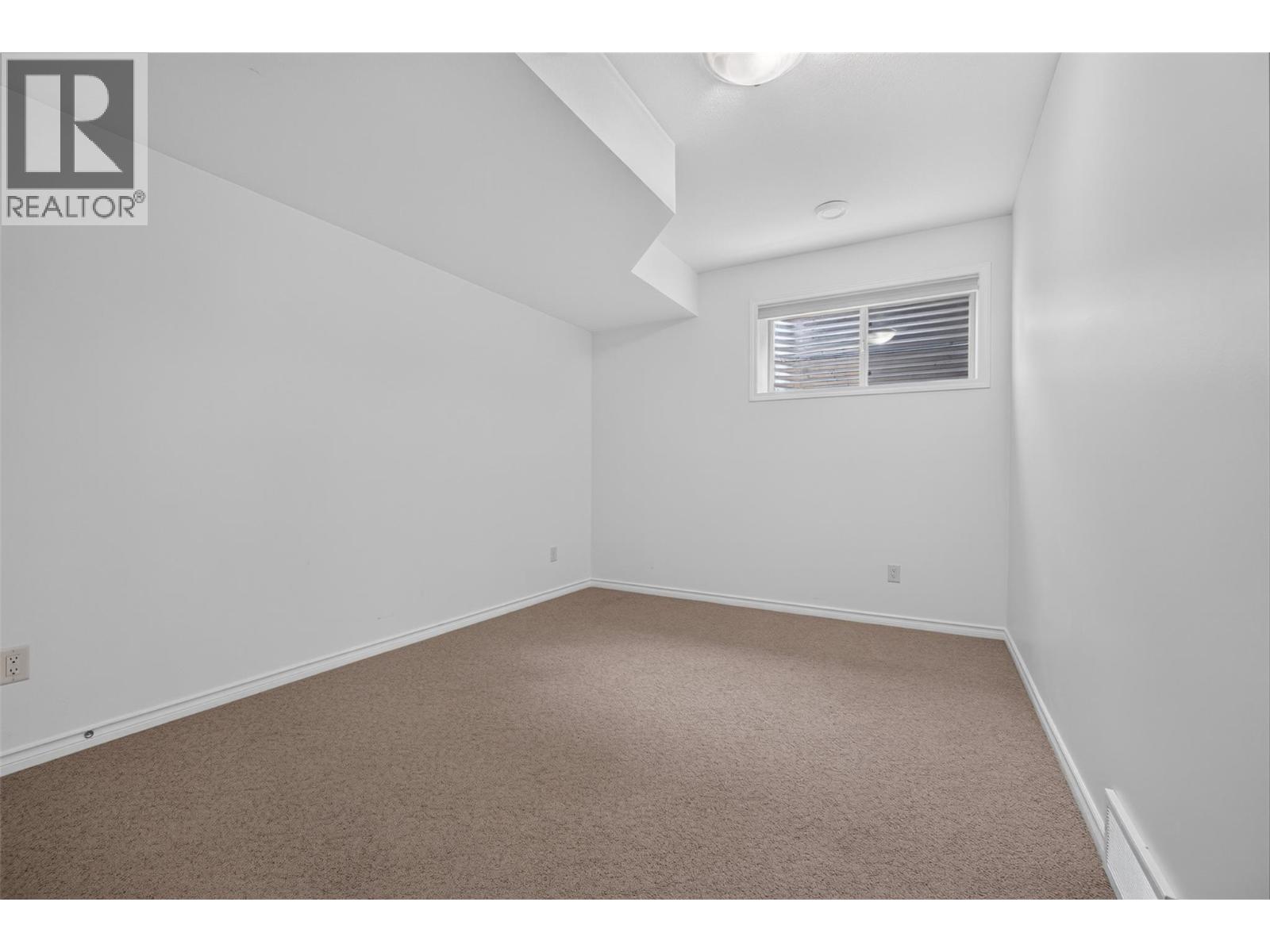 2512 Selkirk Drive, Kelowna, British Columbia  V1V 2V6 - Photo 43 - 10402781