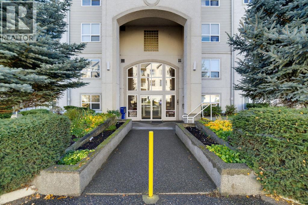 650 3 Street Sw Unit# 104, Salmon Arm, British Columbia  V1E 1P6 - Photo 3 - 10403756