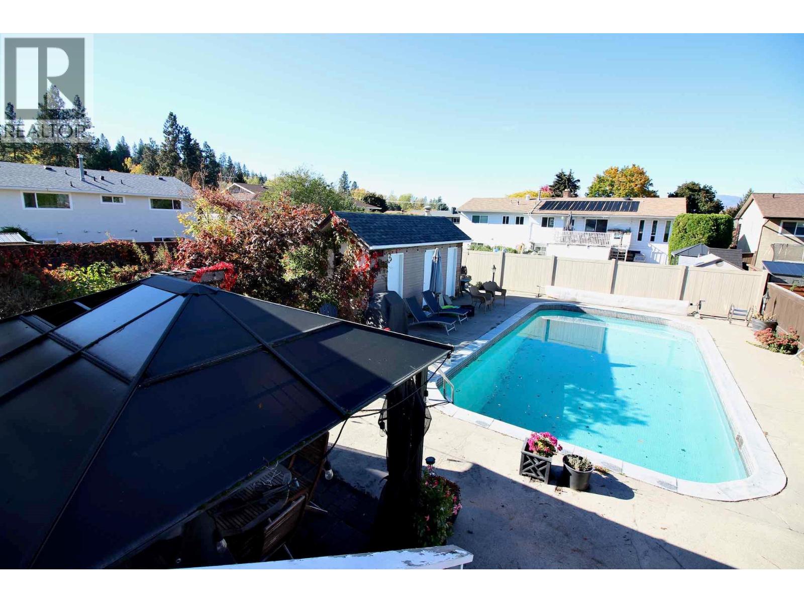 620 Wenric Crescent, Kelowna, British Columbia  V1X 5R7 - Photo 3 - 10403712