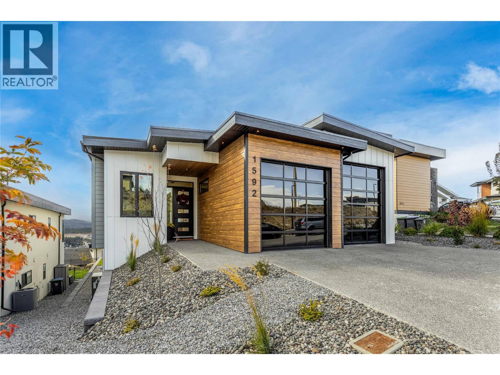 1592 Carnegie Street, Kelowna, British Columbia  V1P 1V2 - Photo 1 - 10403761