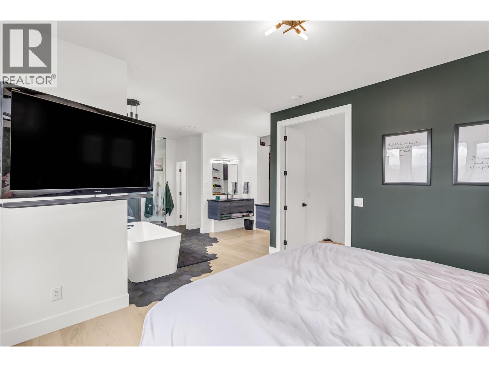 1592 Carnegie Street, Kelowna, British Columbia  V1P 1V2 - Photo 27 - 10403761