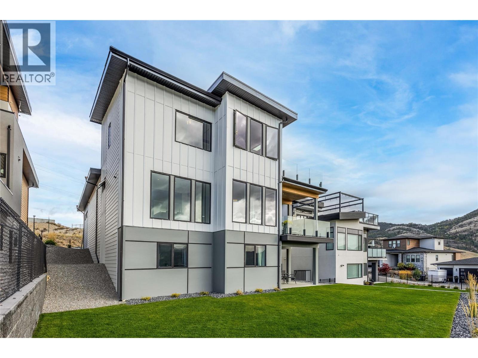 1592 Carnegie Street, Kelowna, British Columbia  V1P 1V2 - Photo 65 - 10403761