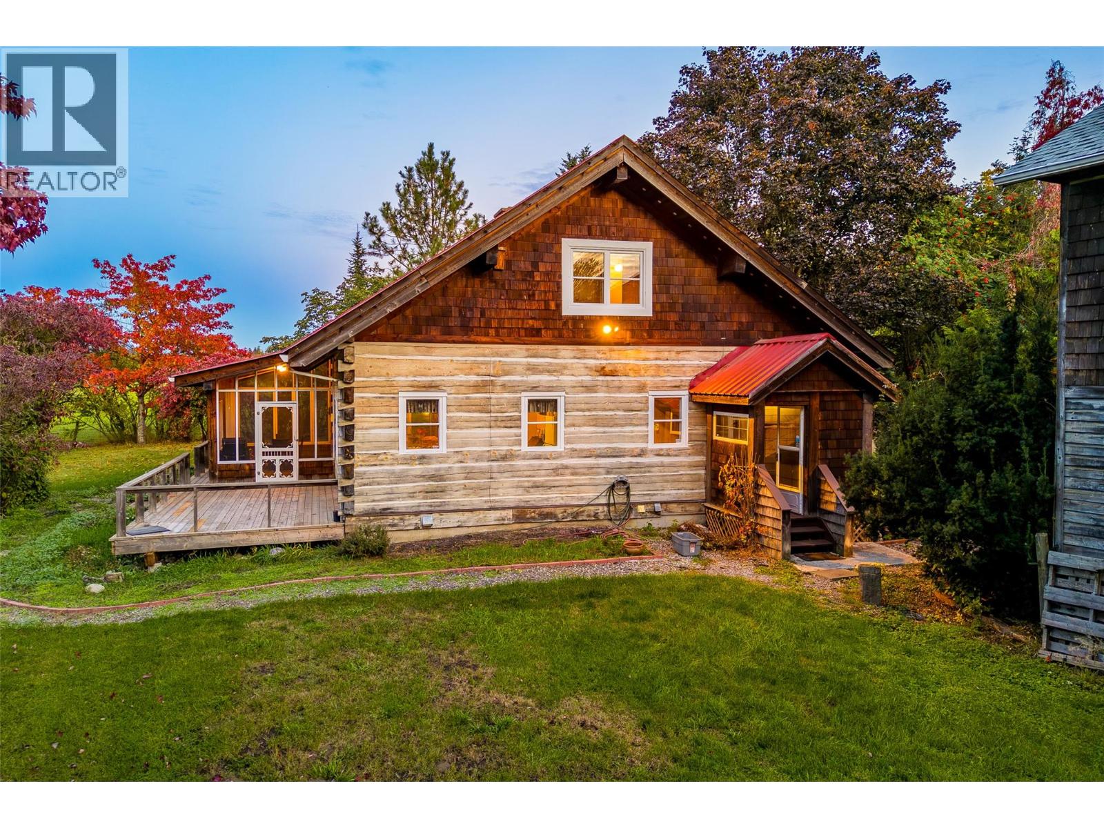 7001 Learmouth Road, Coldstream, British Columbia  V1B 3H1 - Photo 2 - 10400554