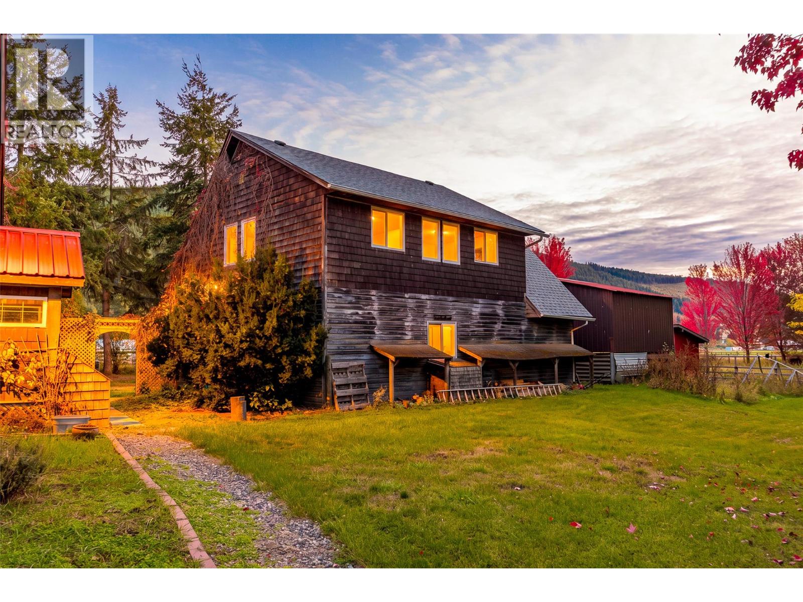7001 Learmouth Road, Coldstream, British Columbia  V1B 3H1 - Photo 7 - 10400554