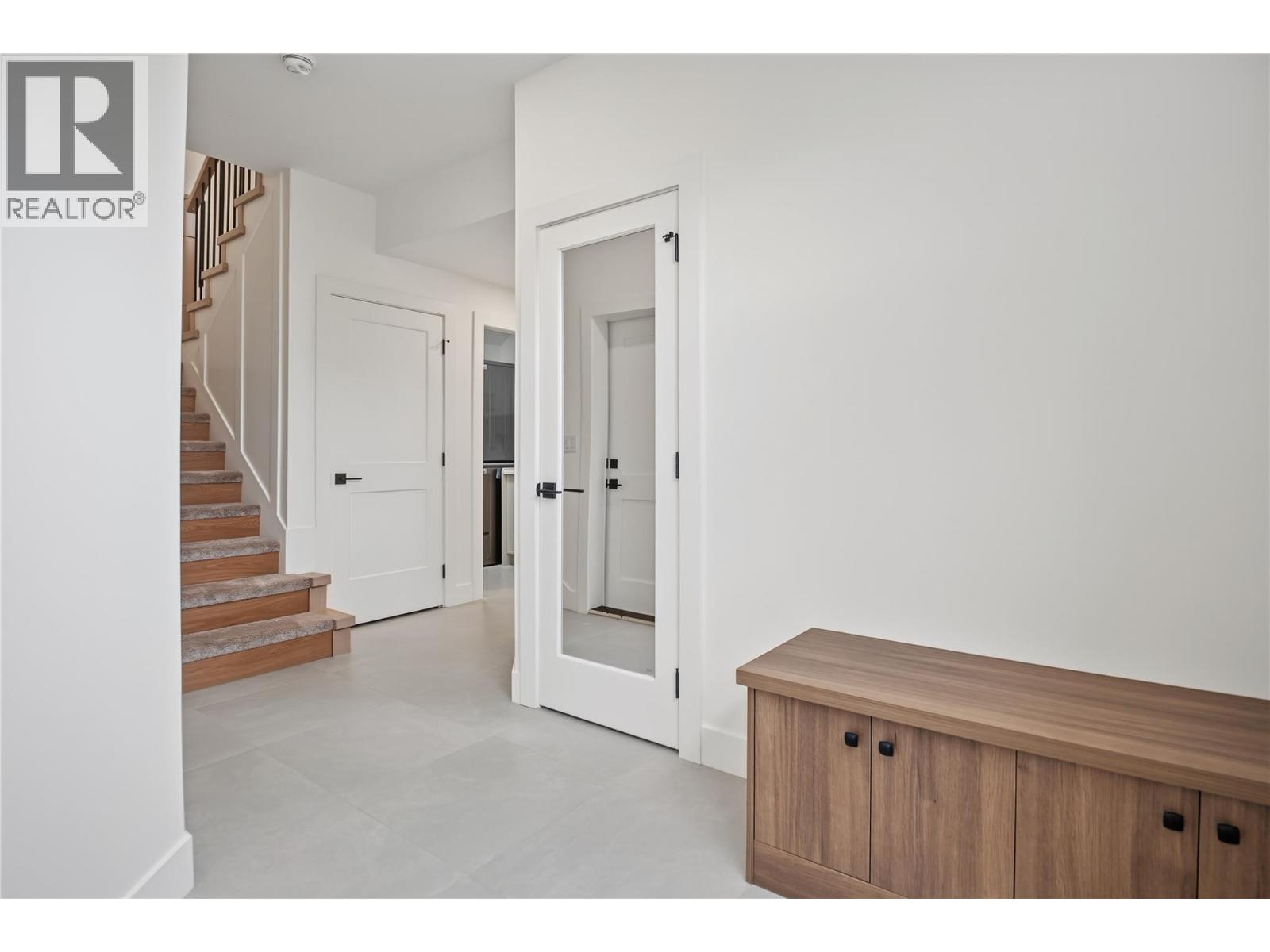 302 Sumac Road W, Kelowna, British Columbia  V1X 6W8 - Photo 9 - 10403662