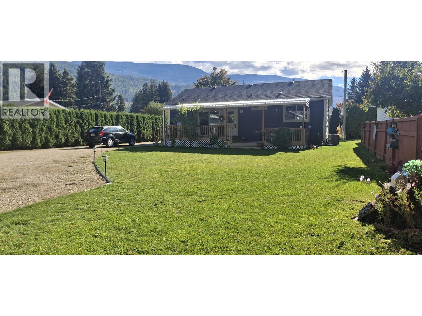 726 Whitehead Street, Sicamous, British Columbia  V0E 2V1 - Photo 33 - 10403681